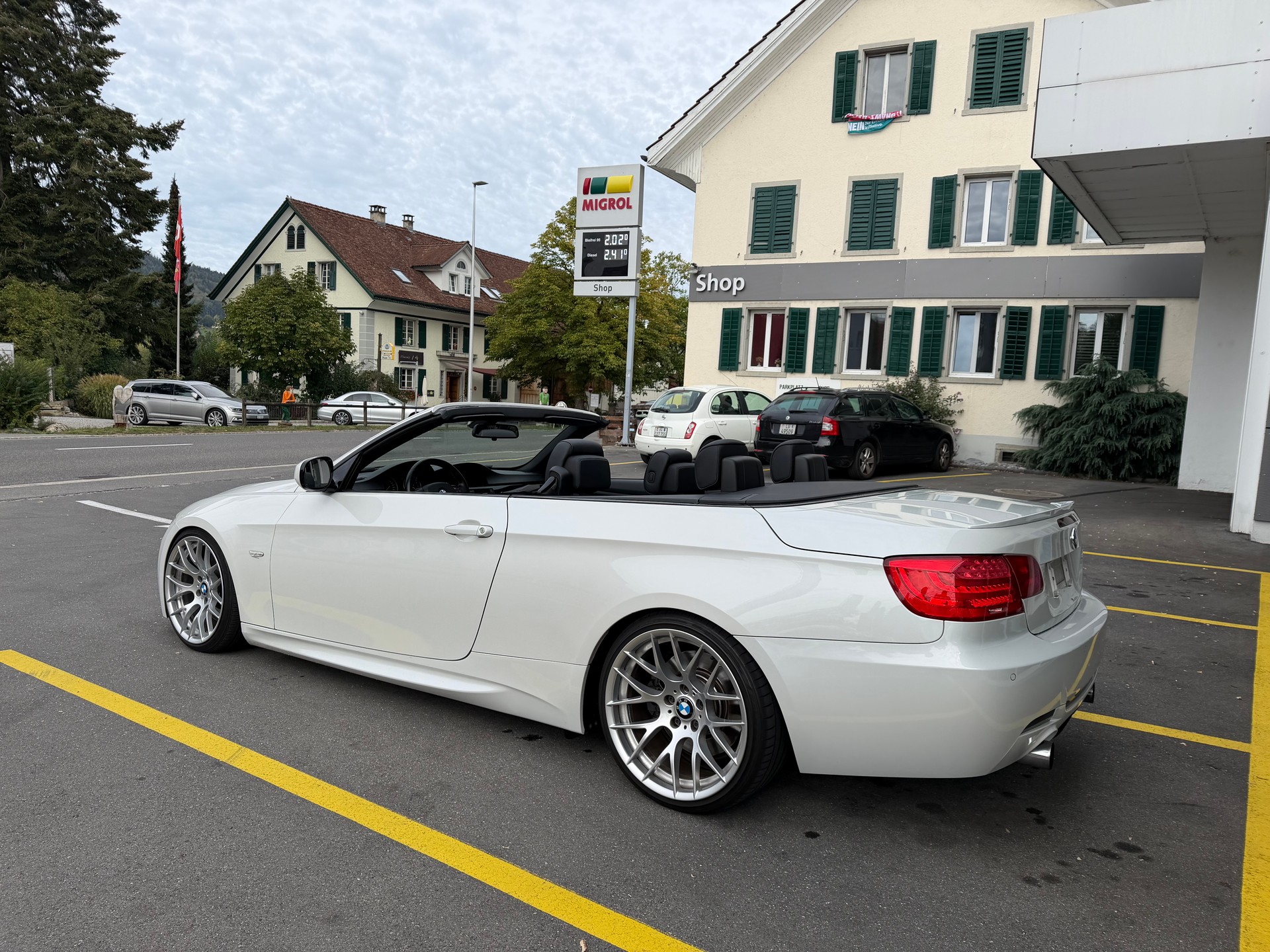 BMW 335i Cabriolet DSG-image-6