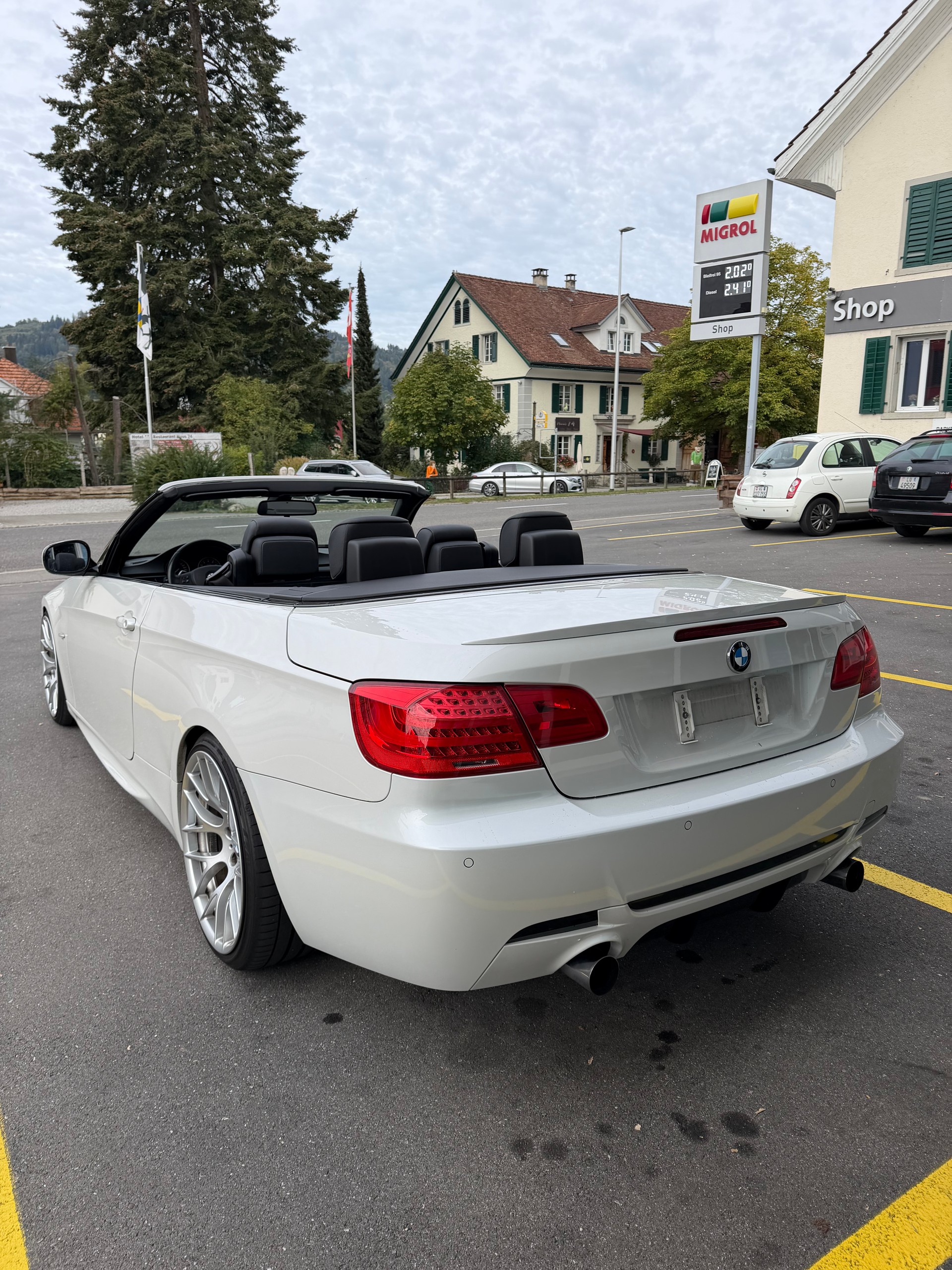 BMW 335i Cabriolet DSG-image-7