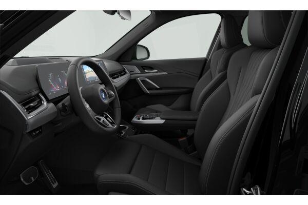 BMW iX1 30 xDrive M Sport-image-5