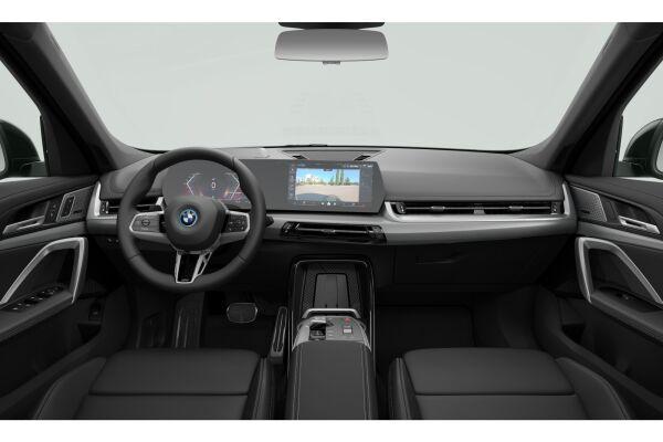 BMW iX1 30 xDrive M Sport-image-6
