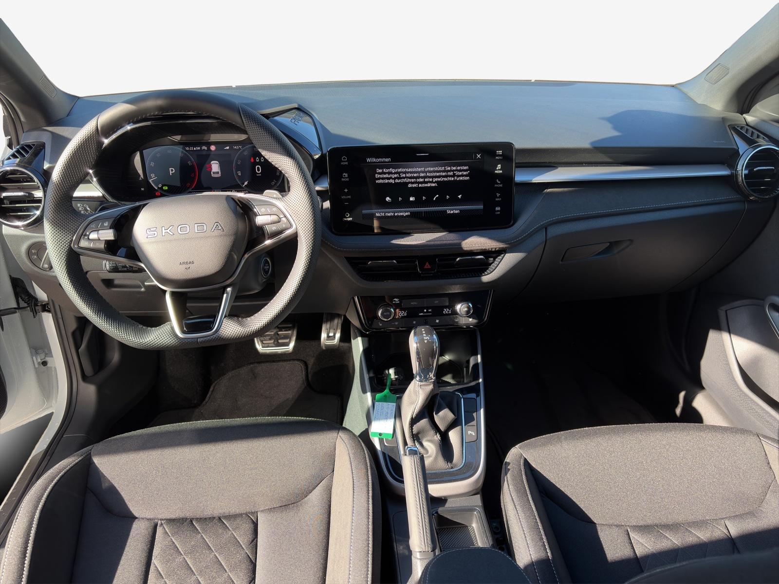 SKODA Fabia 1.5 TSI Dynamic DSG-image-8