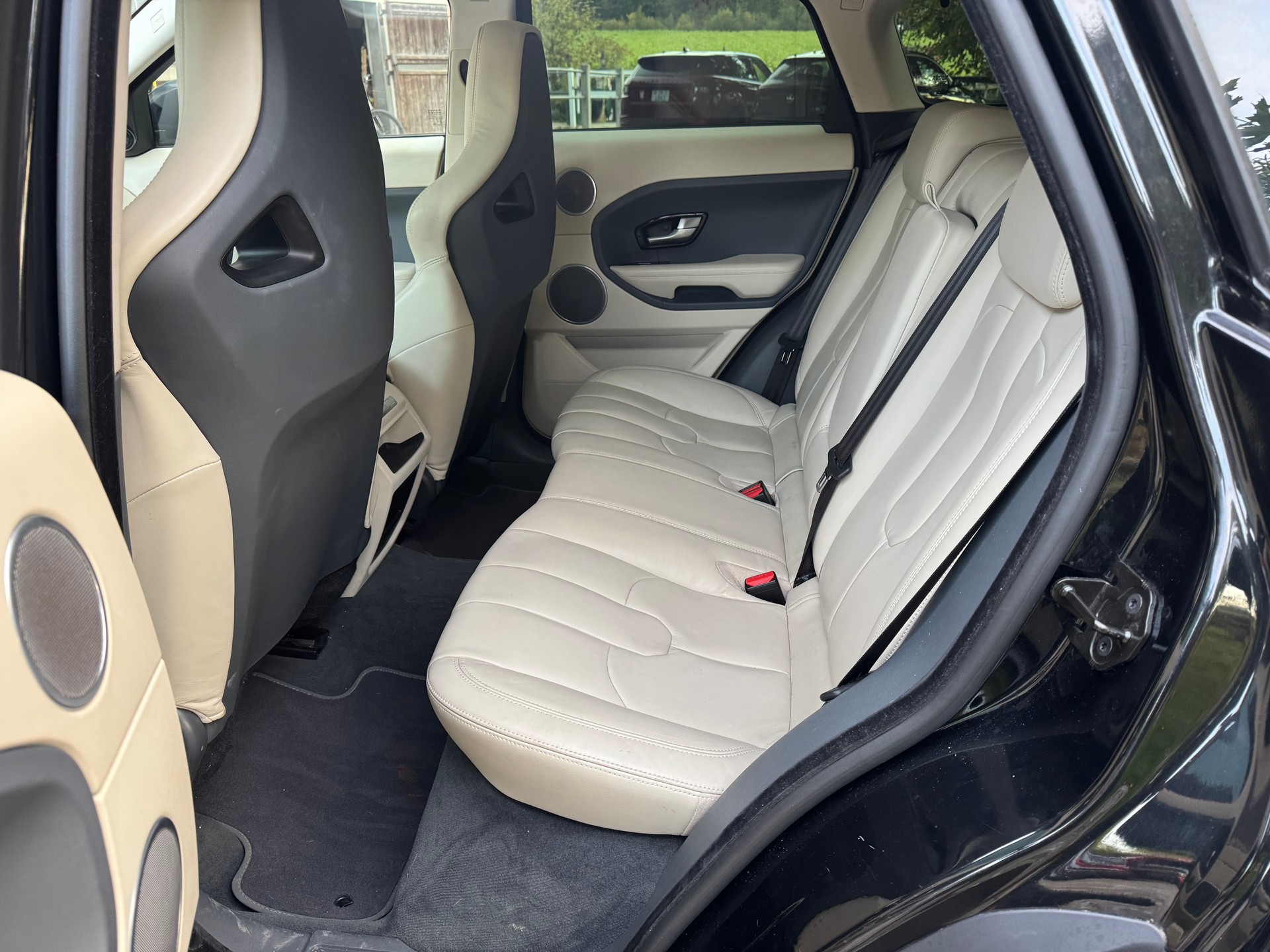 LAND ROVER Range Rover Evoque 2.0 Si4 SE Dynamic AT9-image-11
