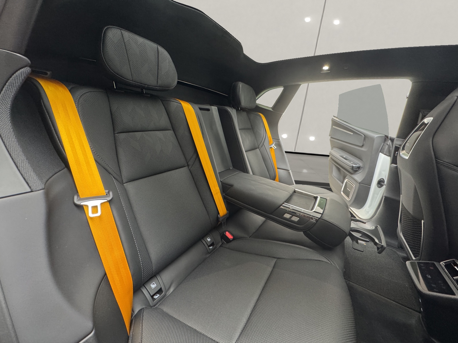 POLESTAR 4 Long Range Dual Motor Performance Prime-image-12