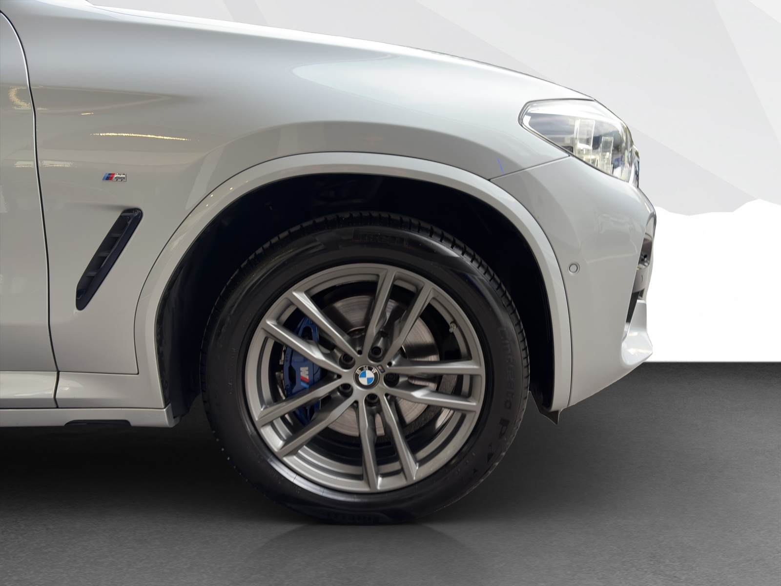 BMW X4 30d xDrive-image-23