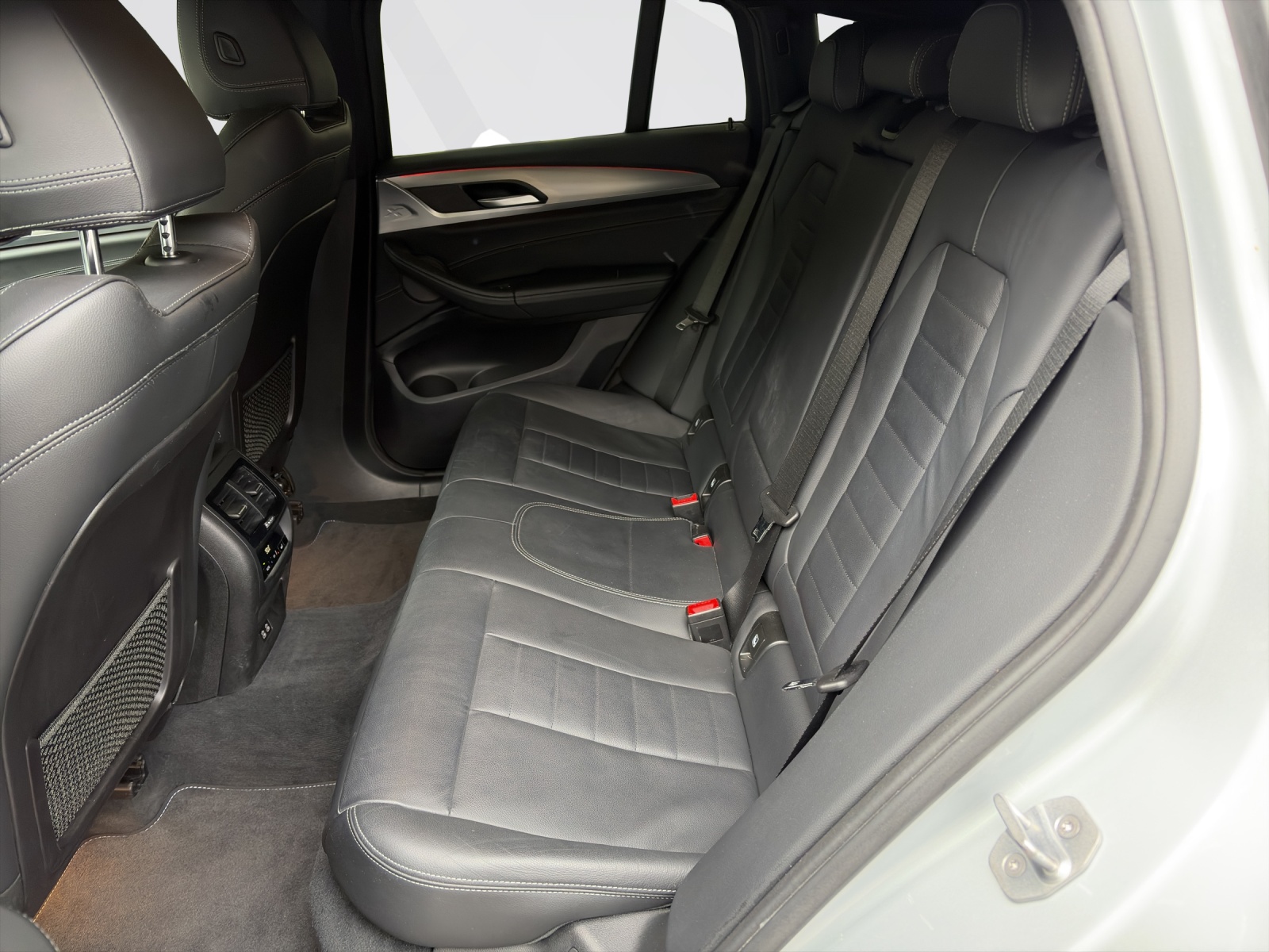 BMW X4 30d xDrive-image-17