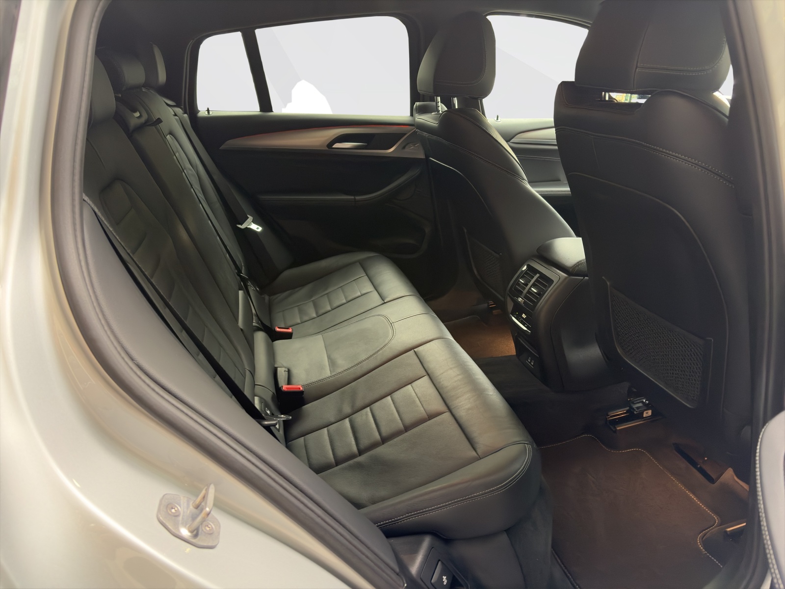 BMW X4 30d xDrive-image-19