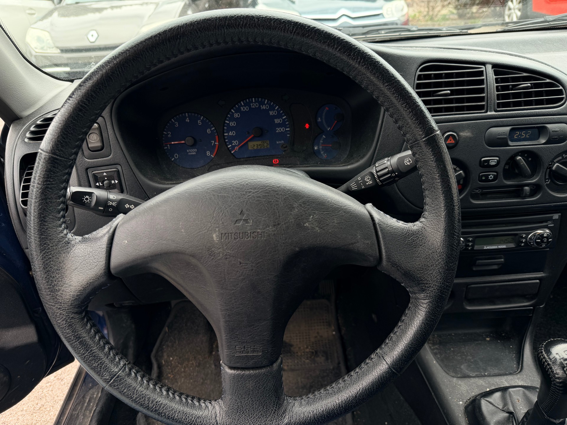MITSUBISHI Colt 1.3 16V Premium-image-8