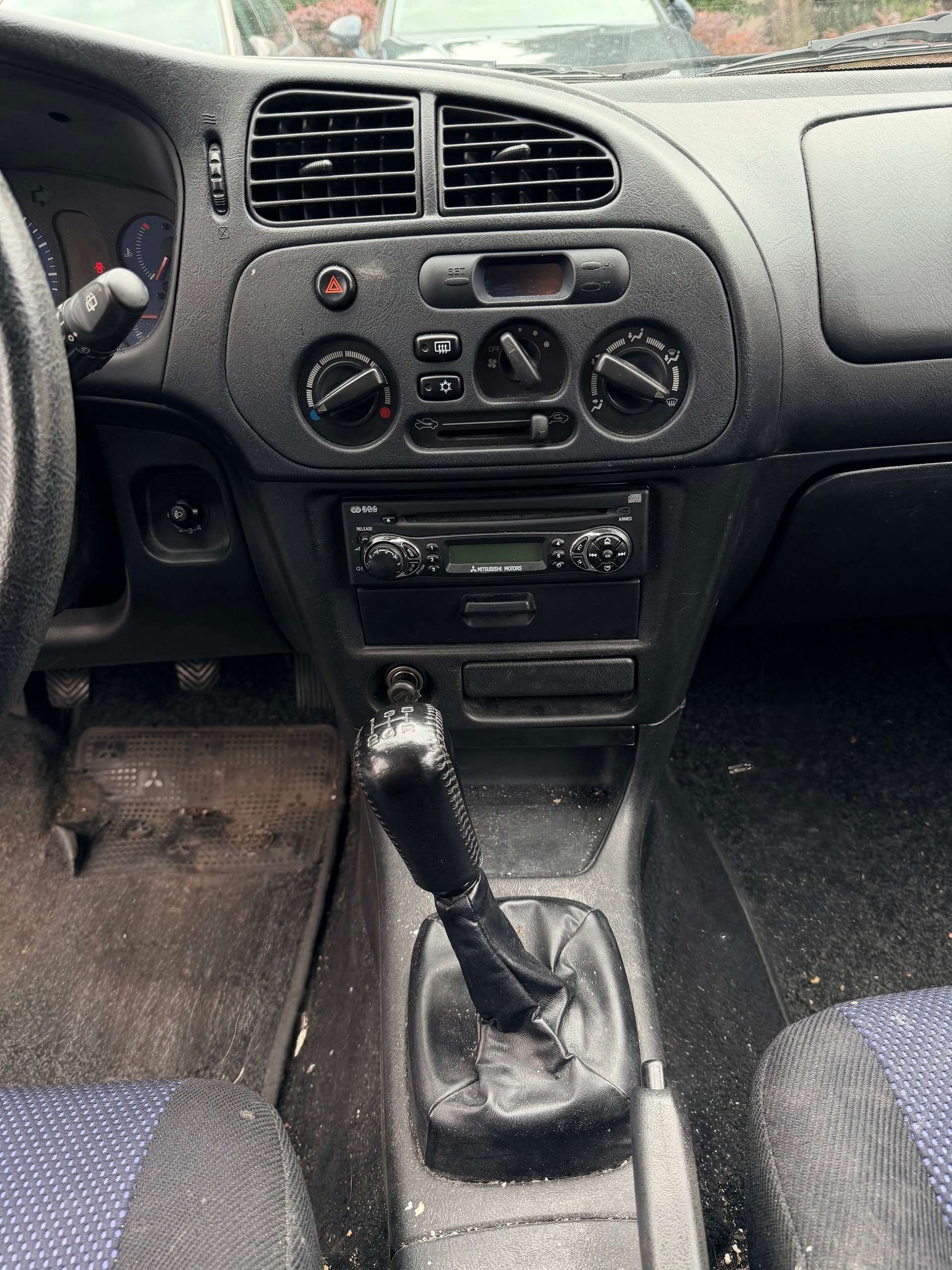 MITSUBISHI Colt 1.3 16V Premium-image-7
