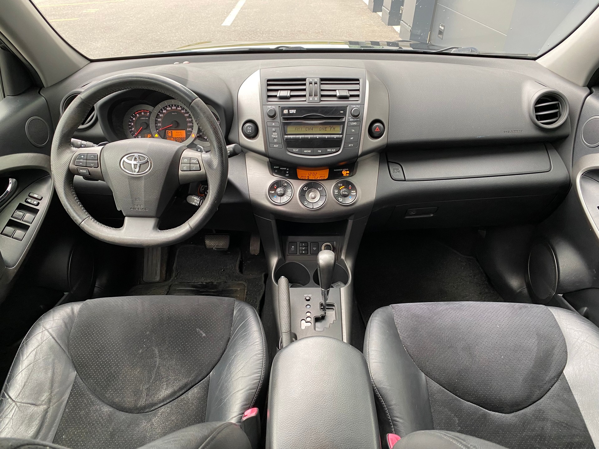 TOYOTA RAV-4 2.2D-CAT Linea Luna AT 4X4-image-20
