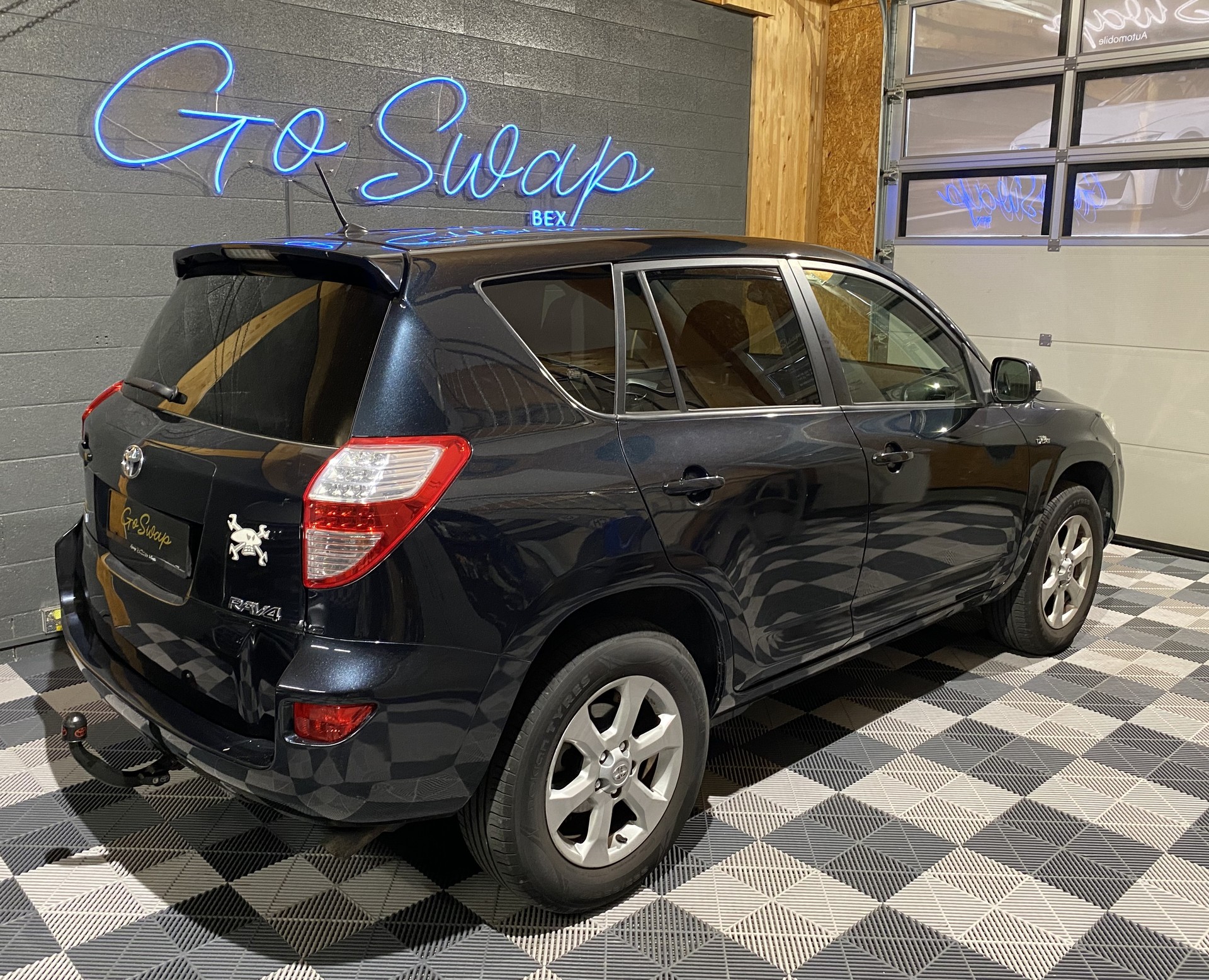 TOYOTA RAV-4 2.2D-CAT Linea Luna AT 4X4-image-3