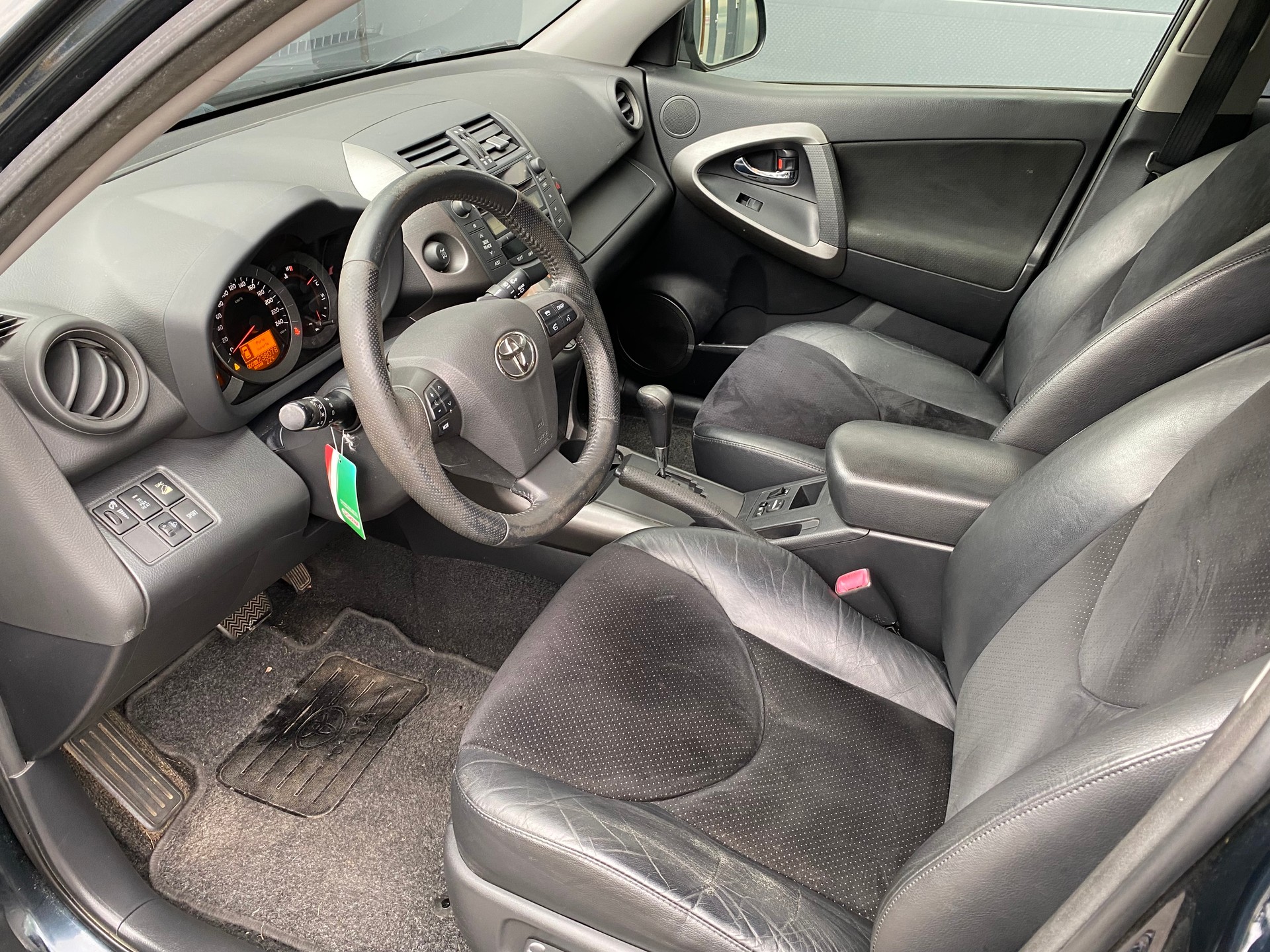 TOYOTA RAV-4 2.2D-CAT Linea Luna AT 4X4-image-13