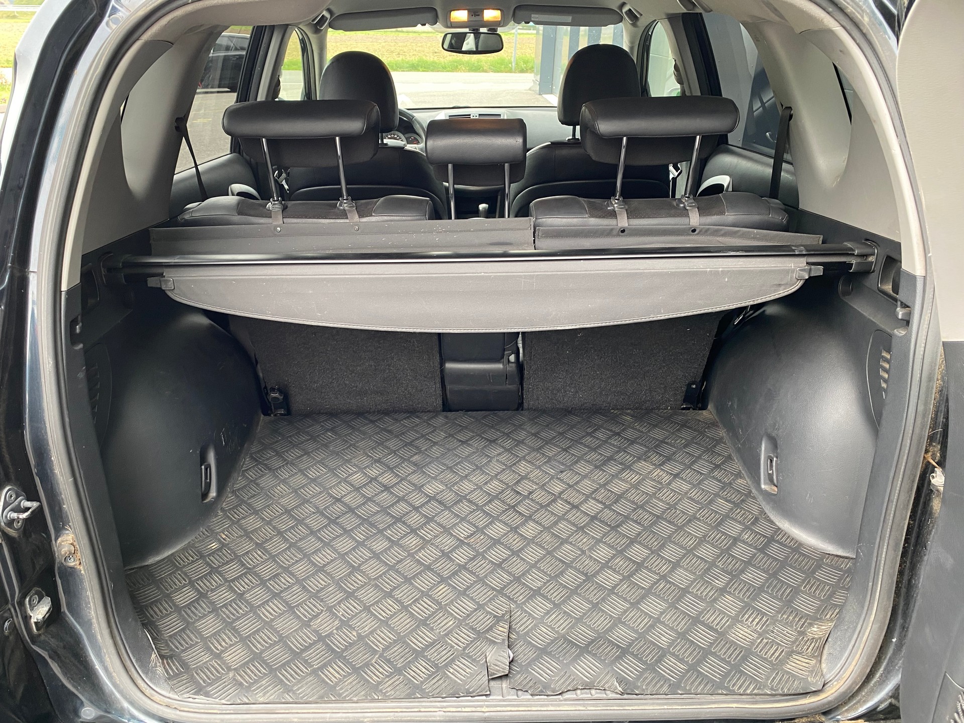TOYOTA RAV-4 2.2D-CAT Linea Luna AT 4X4-image-19