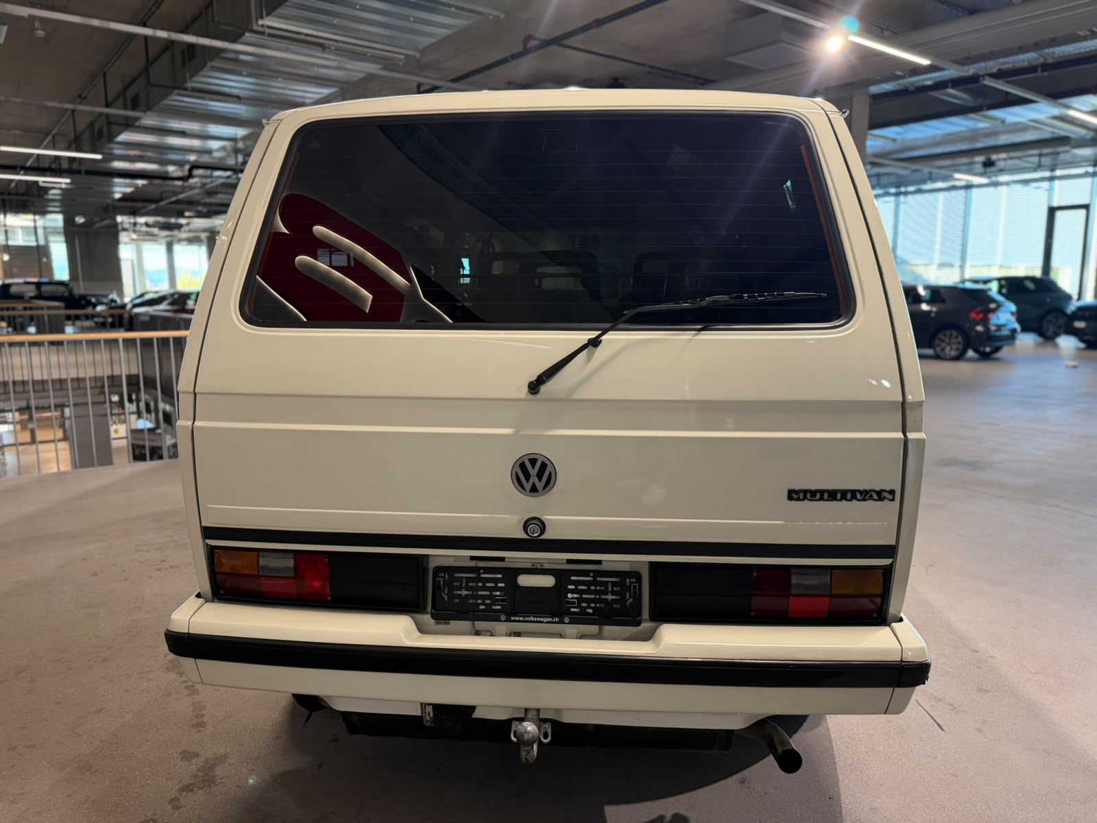 VW Multivan White Star Edition-image-13