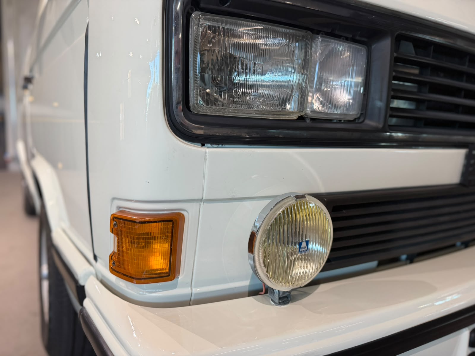 VW Multivan White Star Edition-image-4