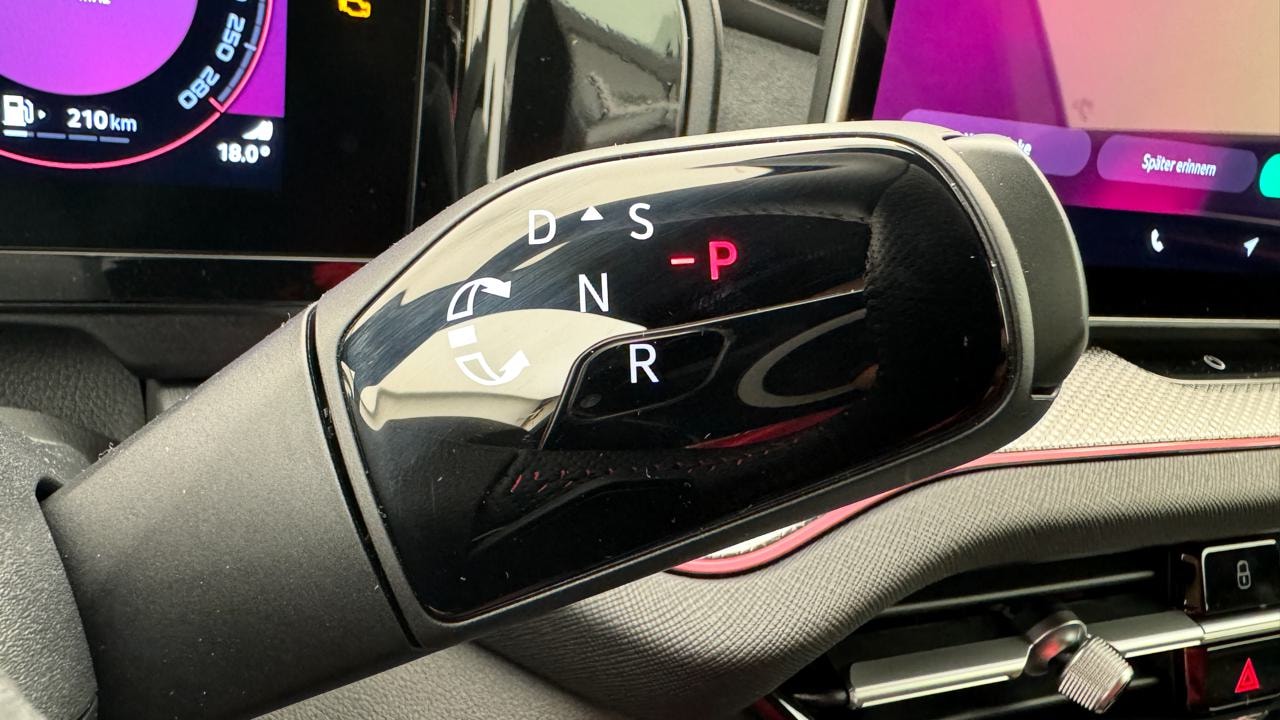 SKODA Kodiaq 2.0 TSI RS 4x4-image-10