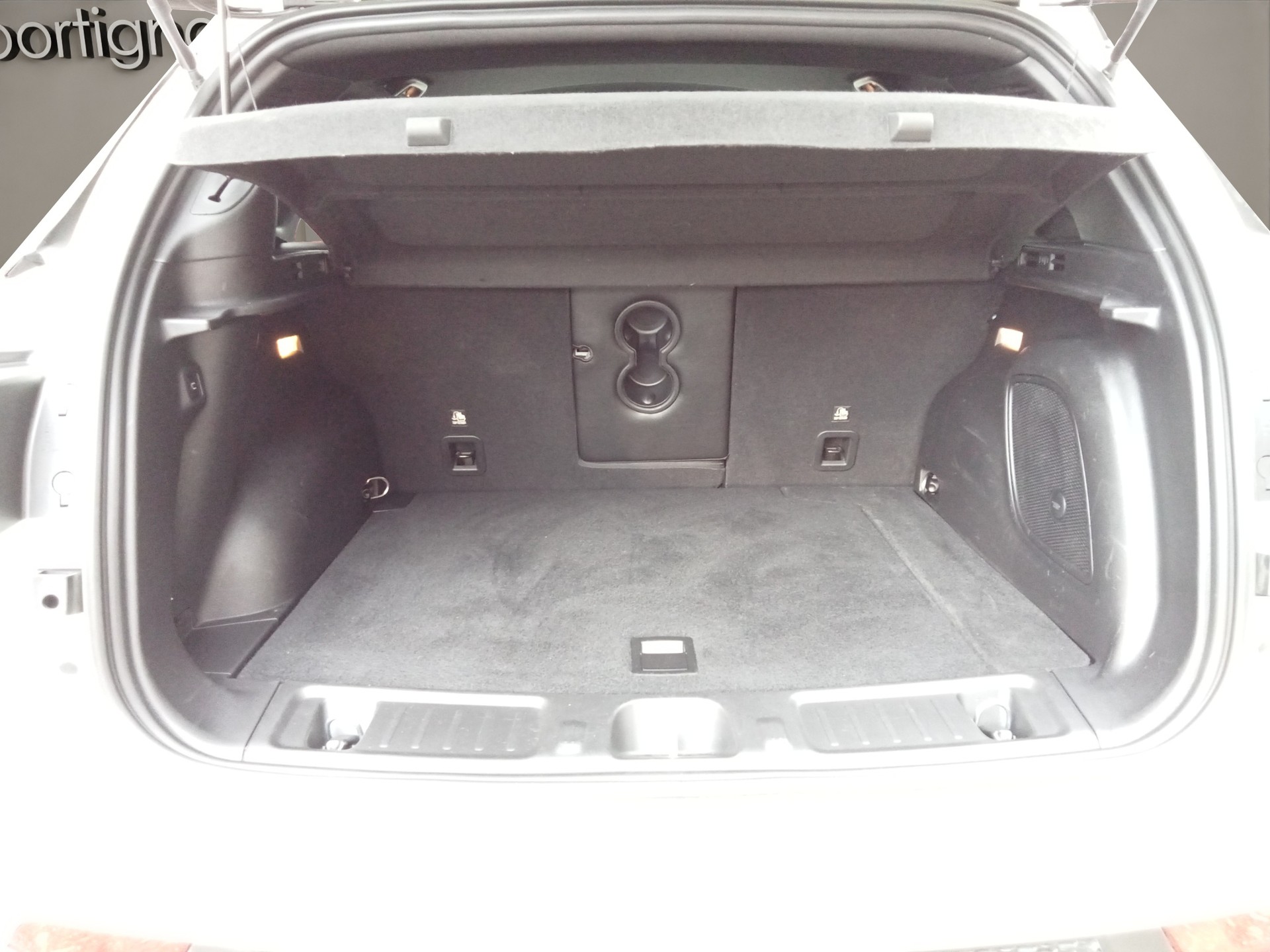 JEEP Compass 1.3 T PHEV S AWD-image-13