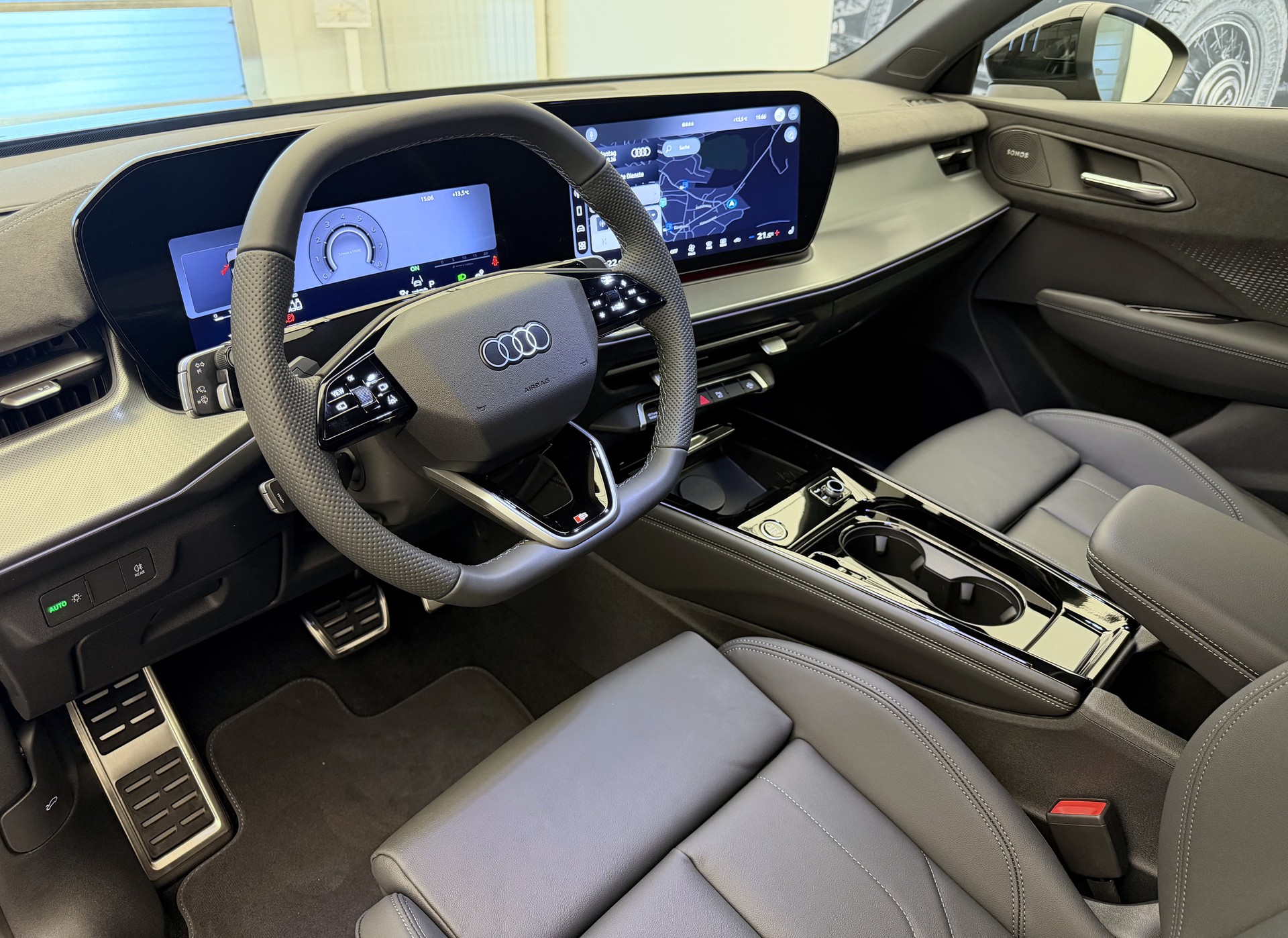 AUDI Q3 SUV TFSI quattro 195 kW S tronic-image-7
