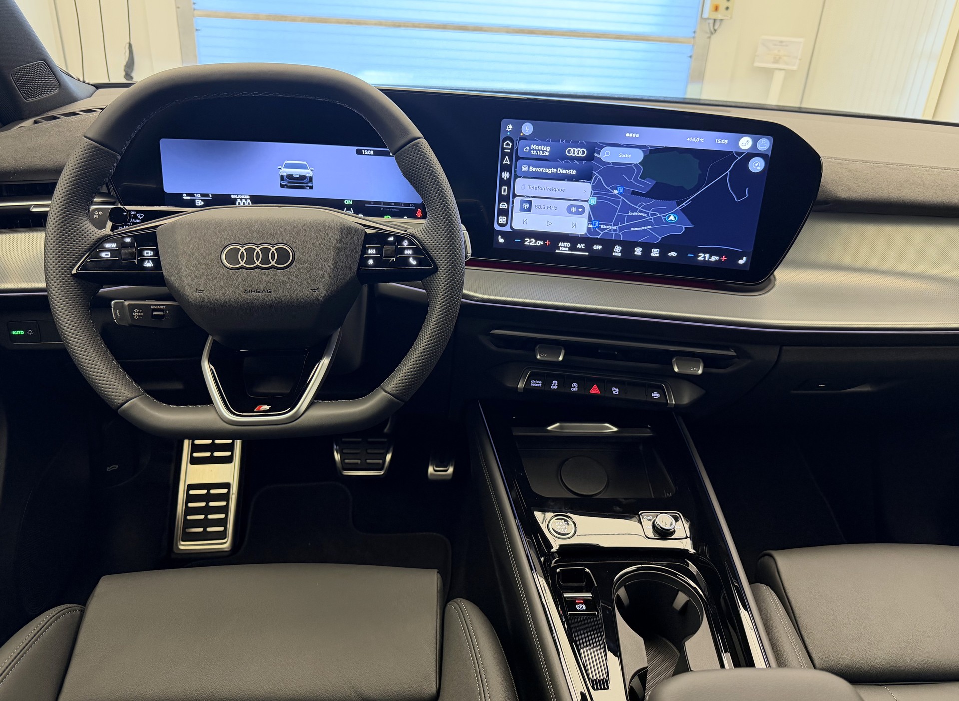 AUDI Q3 SUV TFSI quattro 195 kW S tronic-image-8
