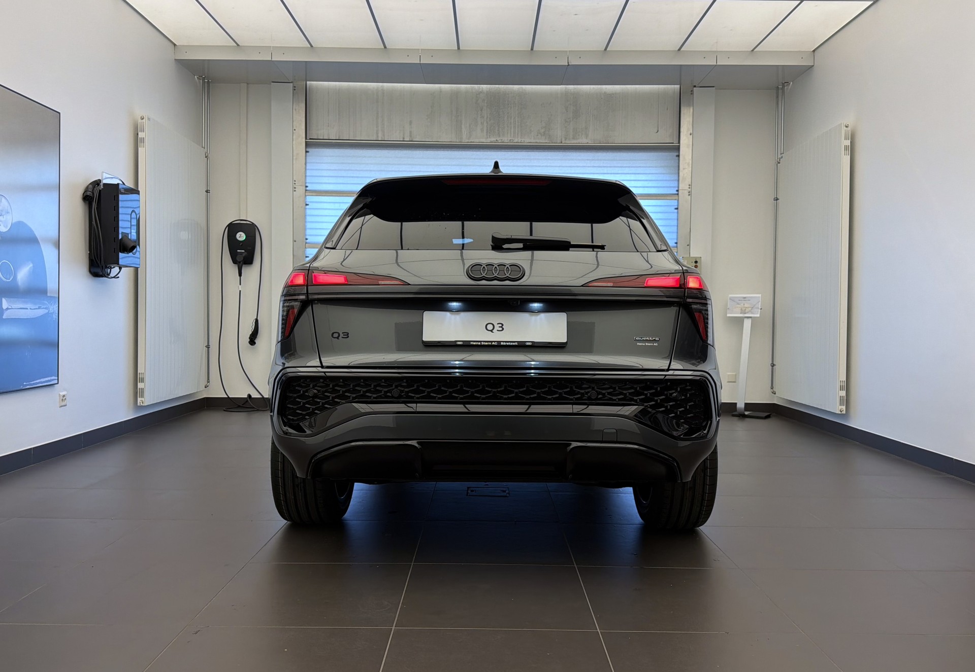 AUDI Q3 SUV TFSI quattro 195 kW S tronic-image-25