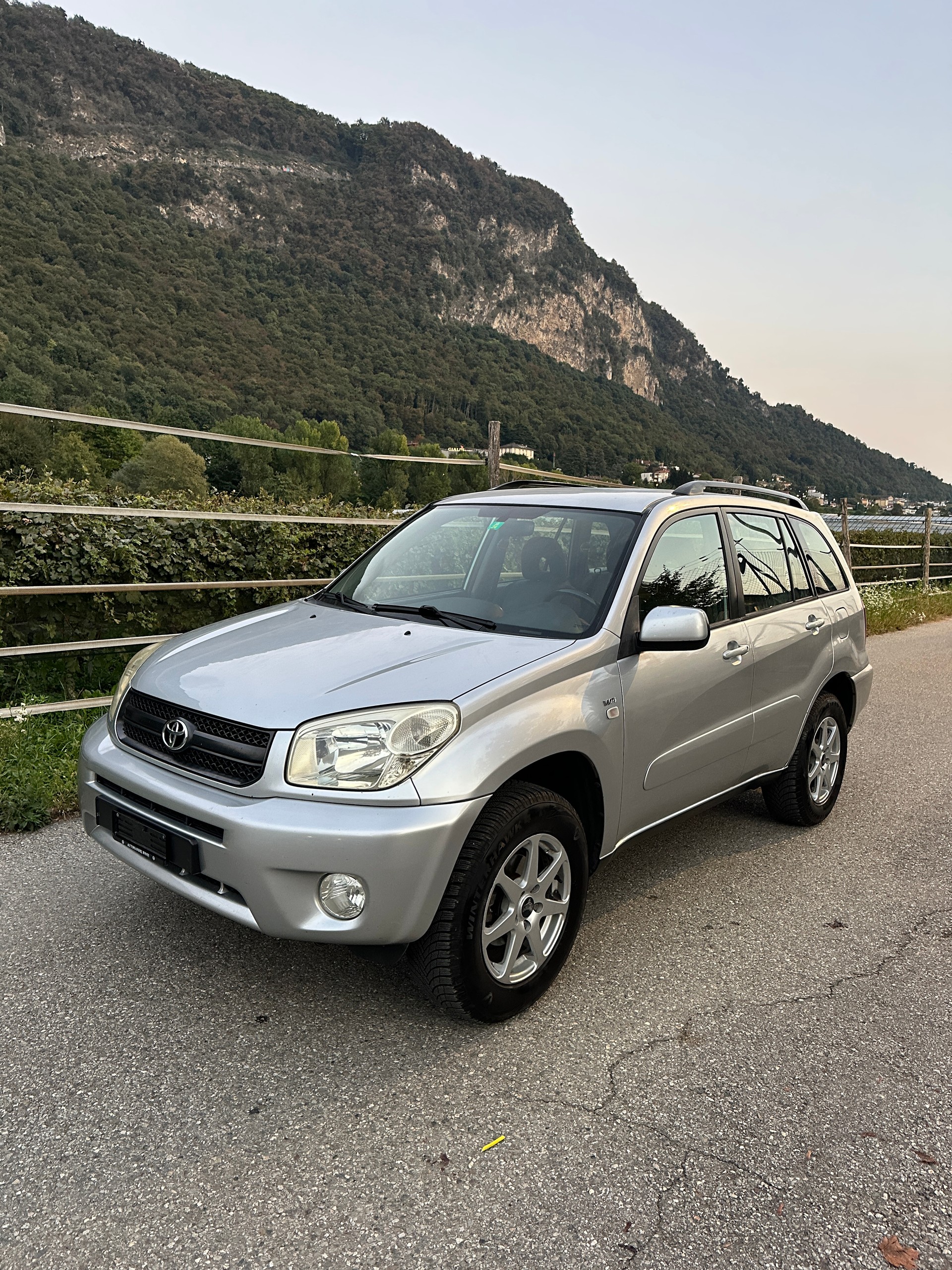 TOYOTA 2.0-image-0