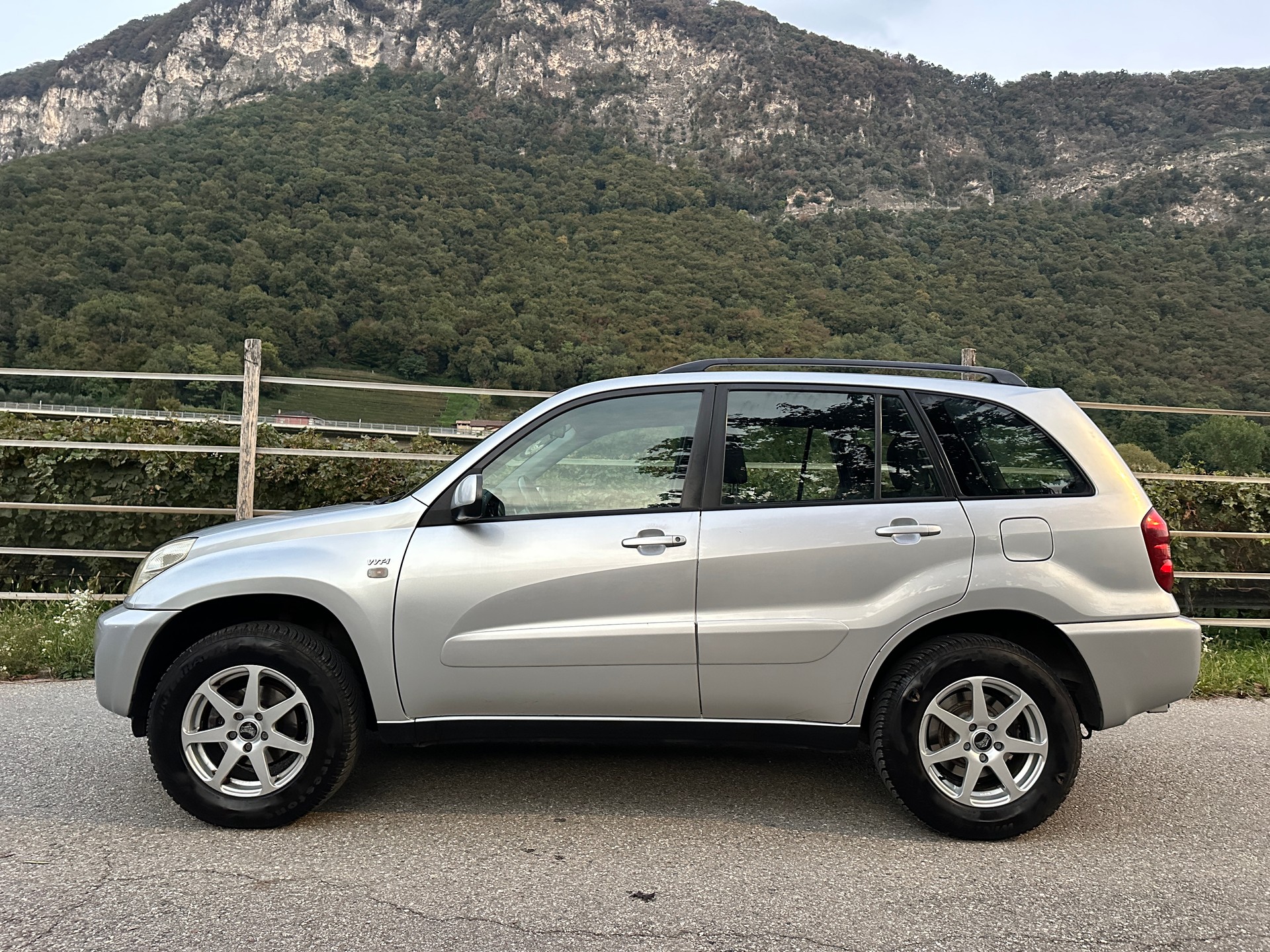 TOYOTA 2.0-image-3