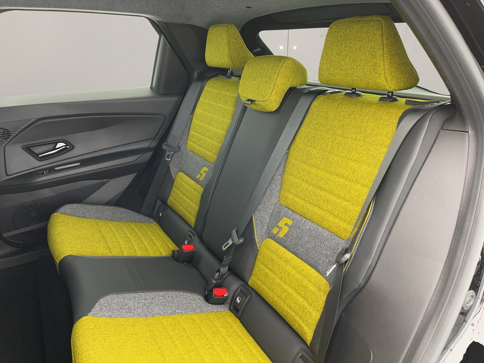 RENAULT R5 E-Tech Comfort Range iconic five-image-16