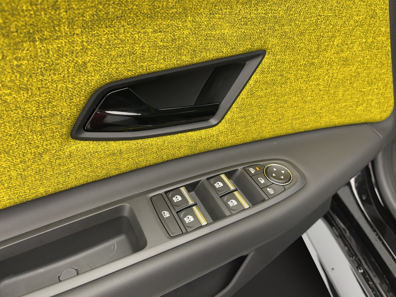 RENAULT R5 E-Tech Comfort Range iconic five-image-12