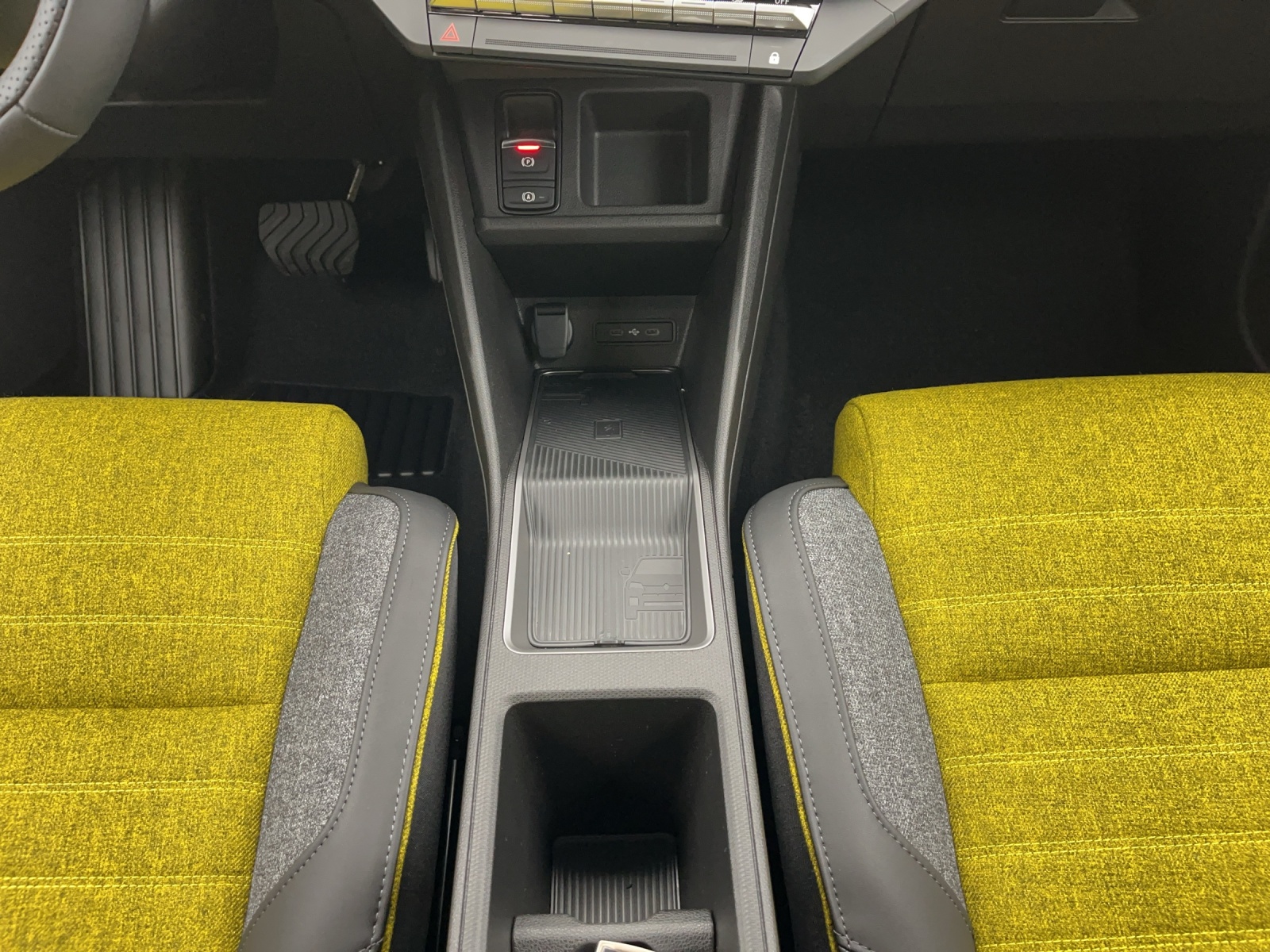 RENAULT R5 E-Tech Comfort Range iconic five-image-13