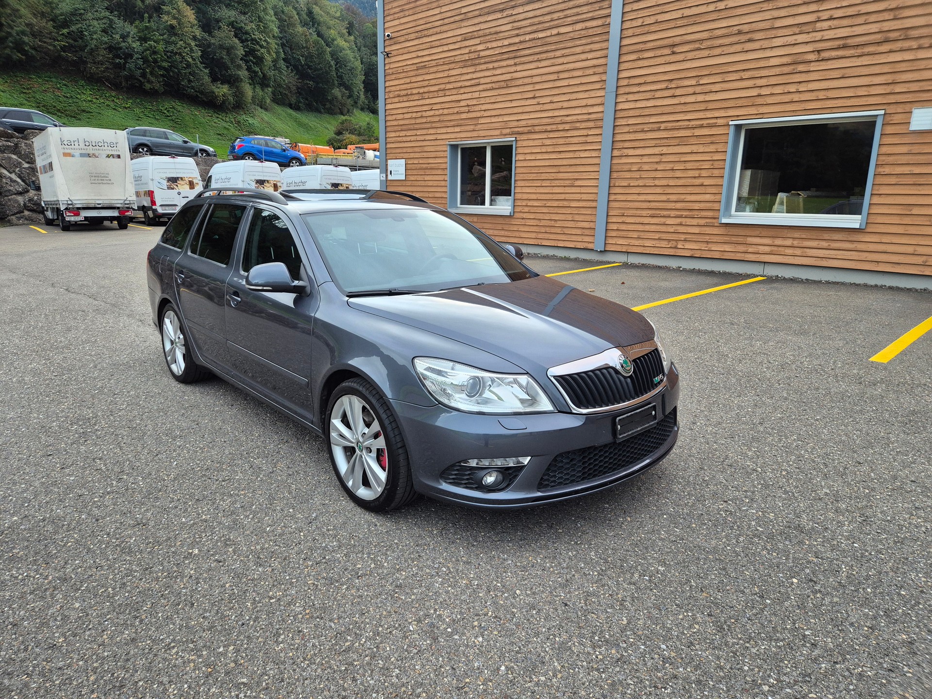 SKODA Octavia Combi 2.0 TSI RS-image-4