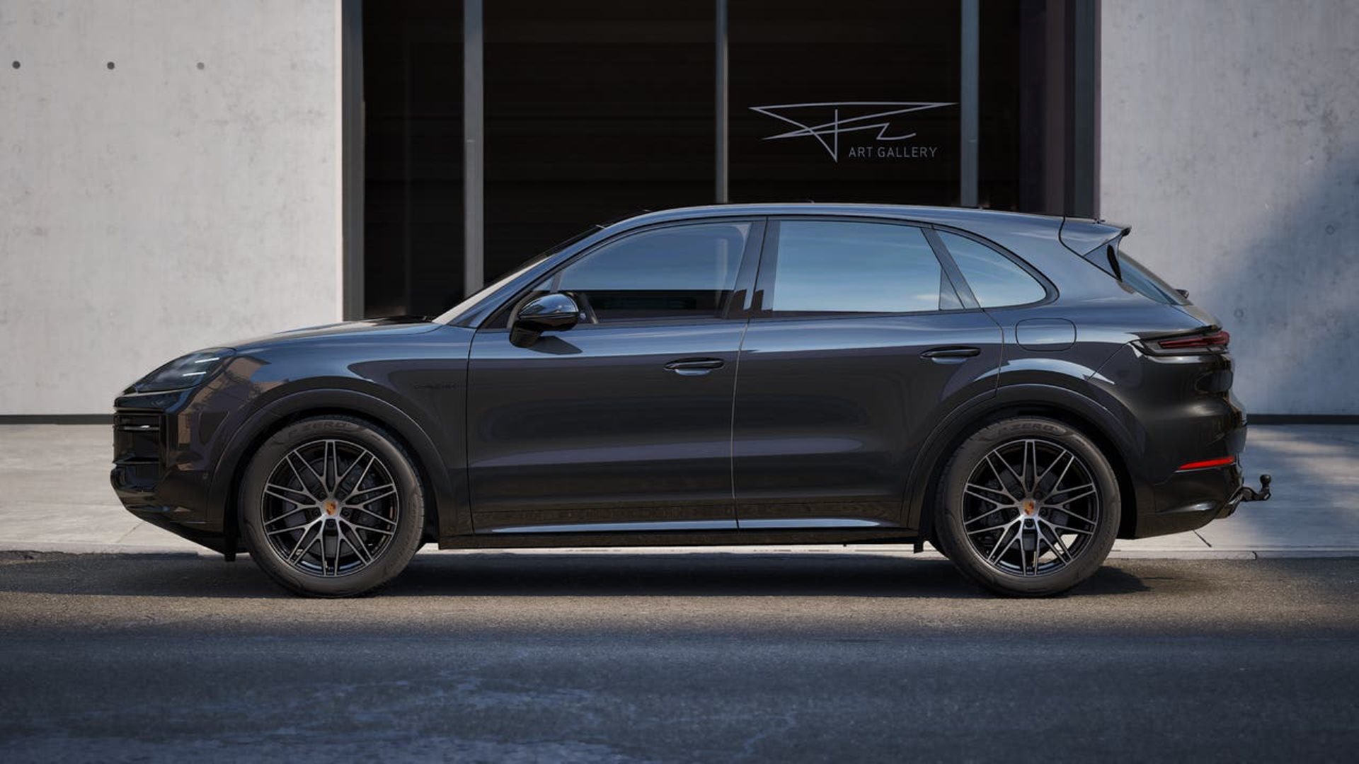 PORSCHE Cayenne E-Hybrid Black Edition-image-1