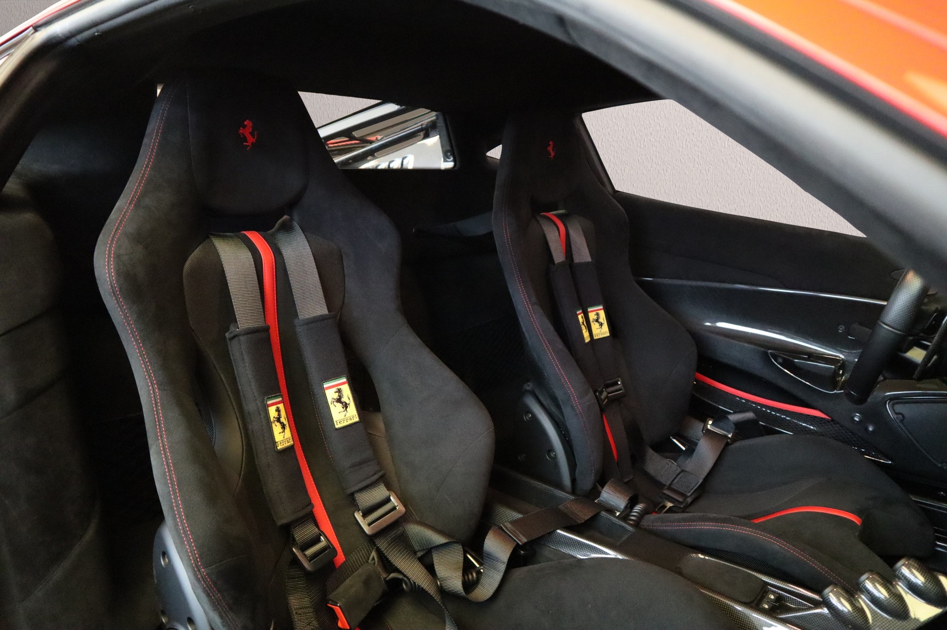 FERRARI 488 Pista 3.9 V8-image-23
