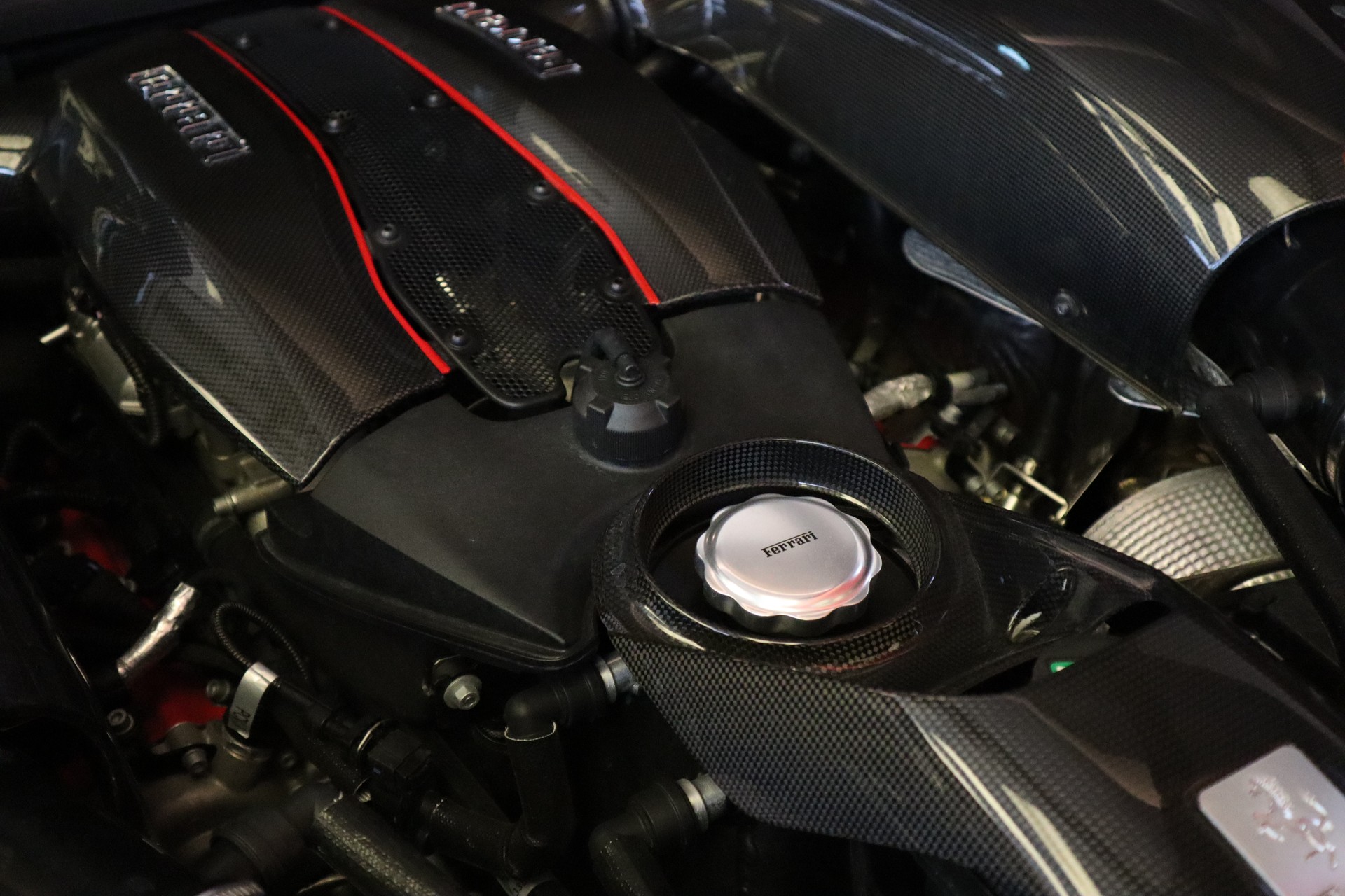 FERRARI 488 Pista 3.9 V8-image-28