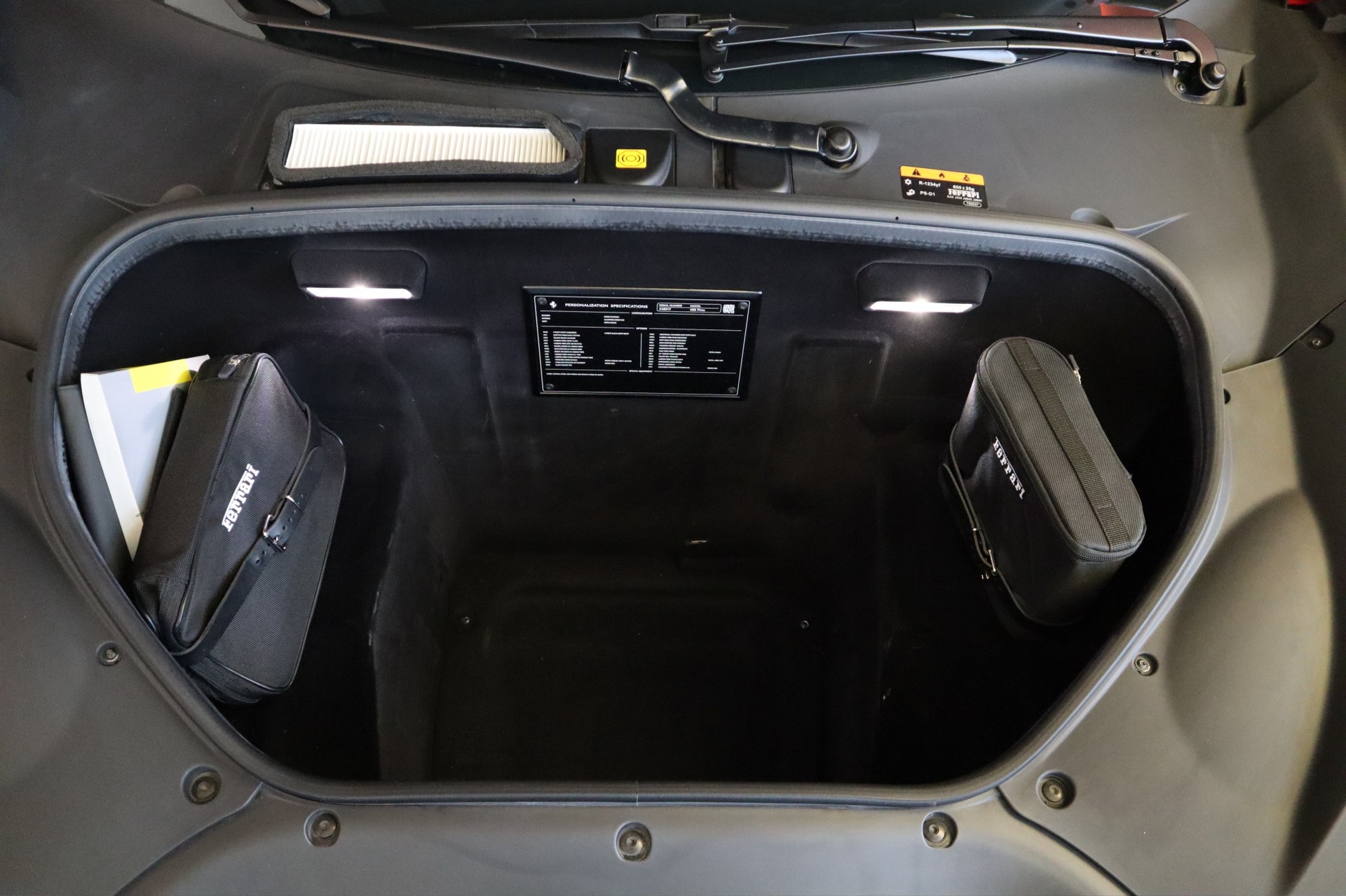 FERRARI 488 Pista 3.9 V8-image-26
