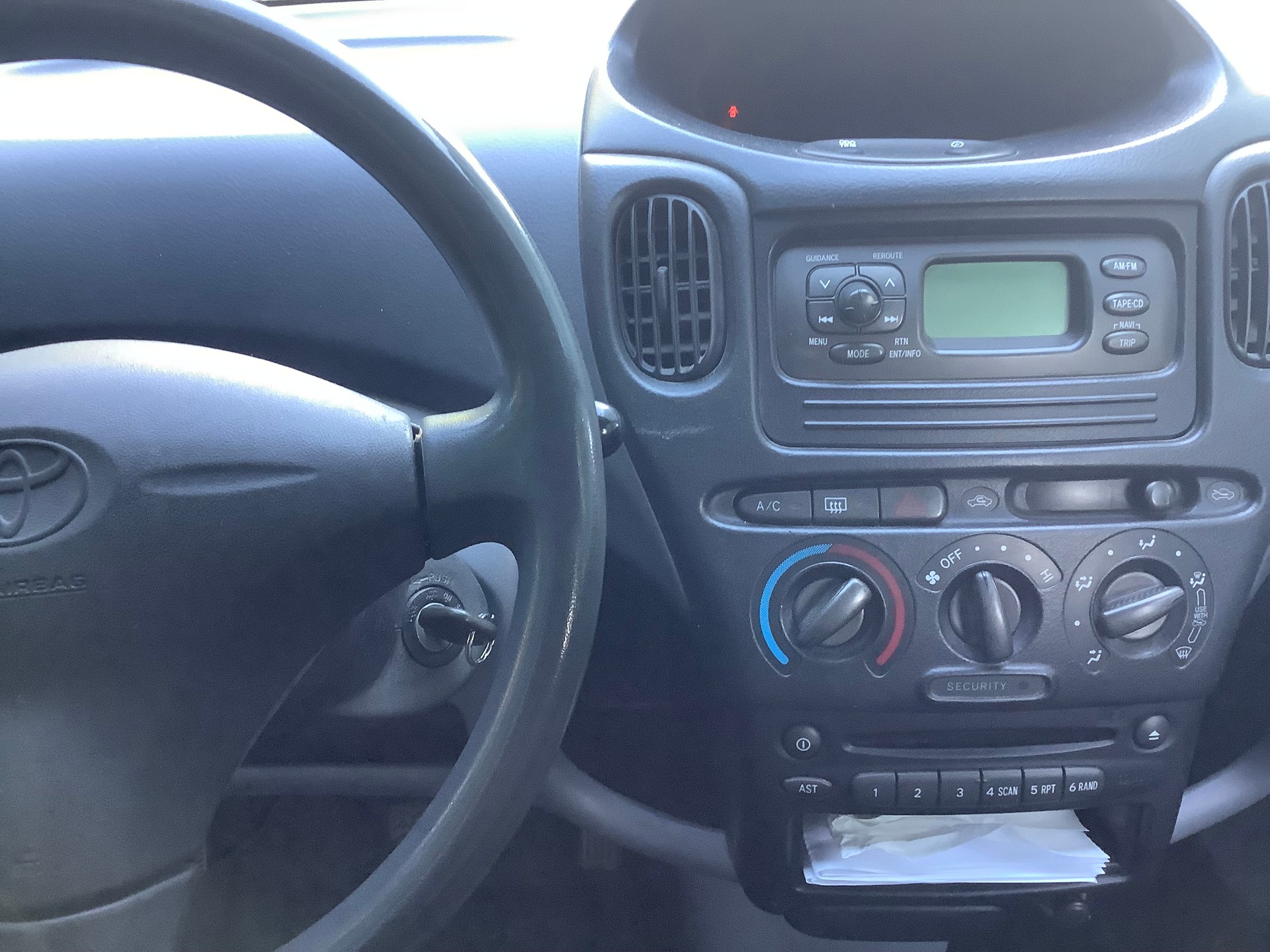 TOYOTA Yaris Verso 1.3 Linea Sol-image-11