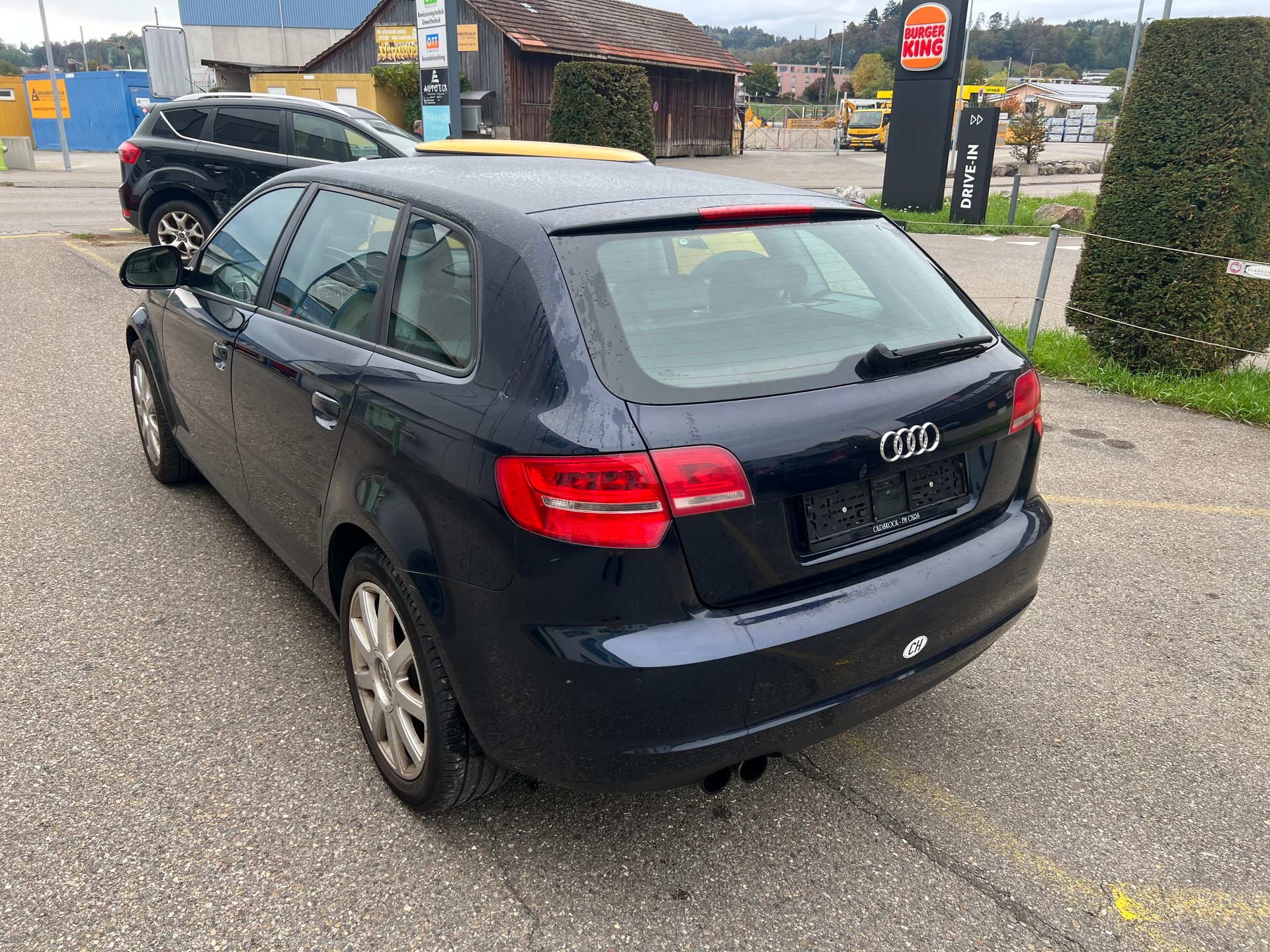 AUDI A3 Sportback 1.8 TFSI Ambiente S-tronic-image-2