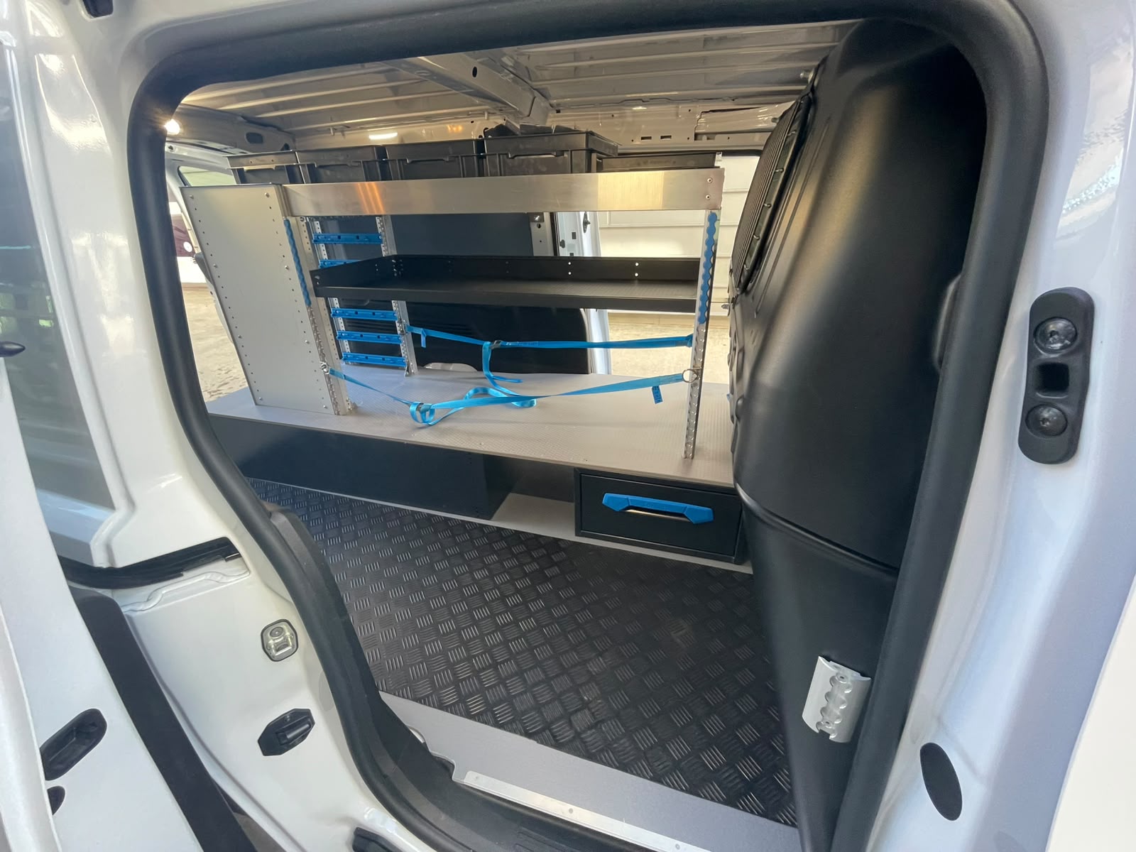 PEUGEOT Partner 1.5 Blue HDi Long 1000kg EAT8-image-18