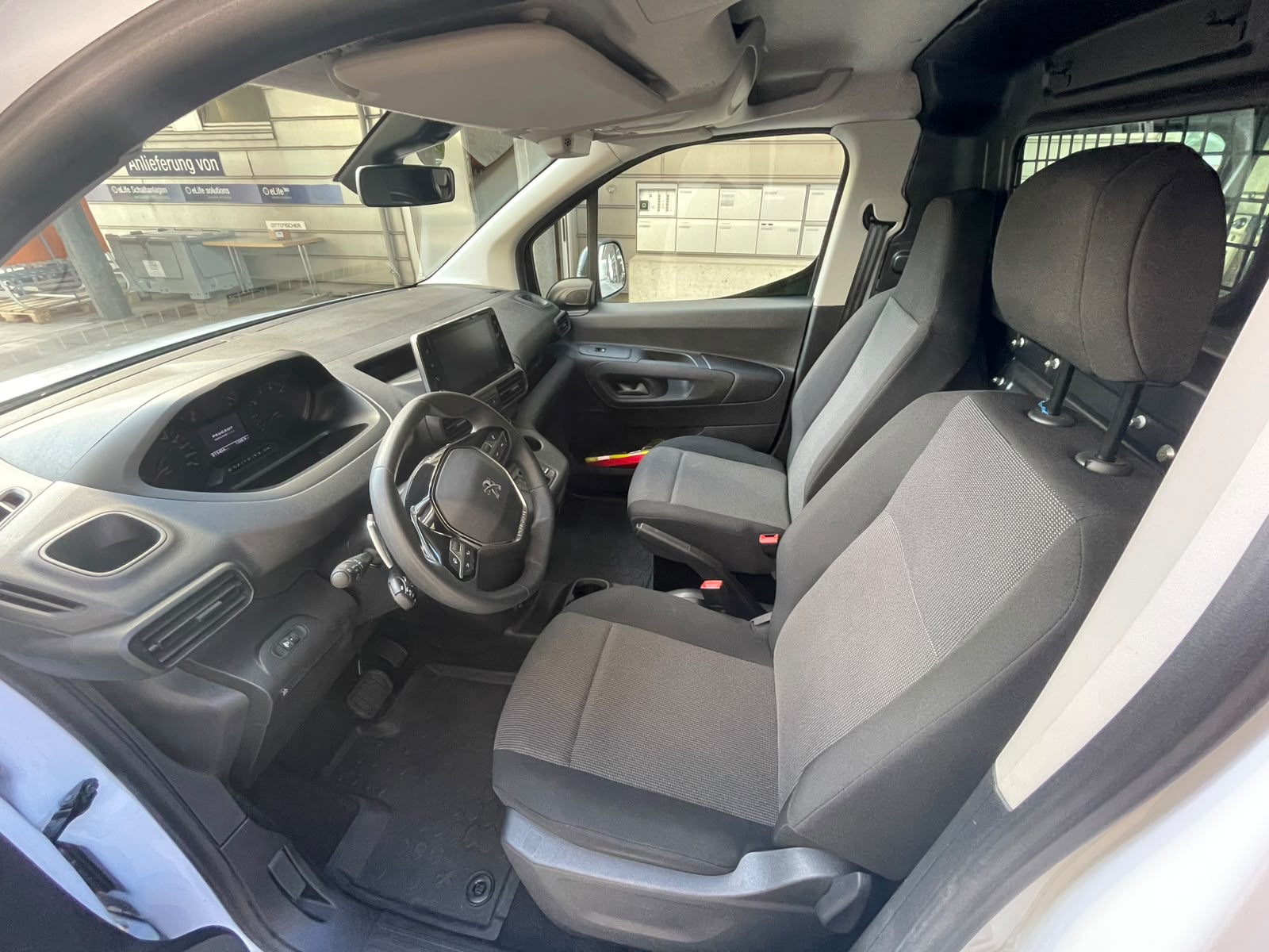 PEUGEOT Partner 1.5 Blue HDi Long 1000kg EAT8-image-8