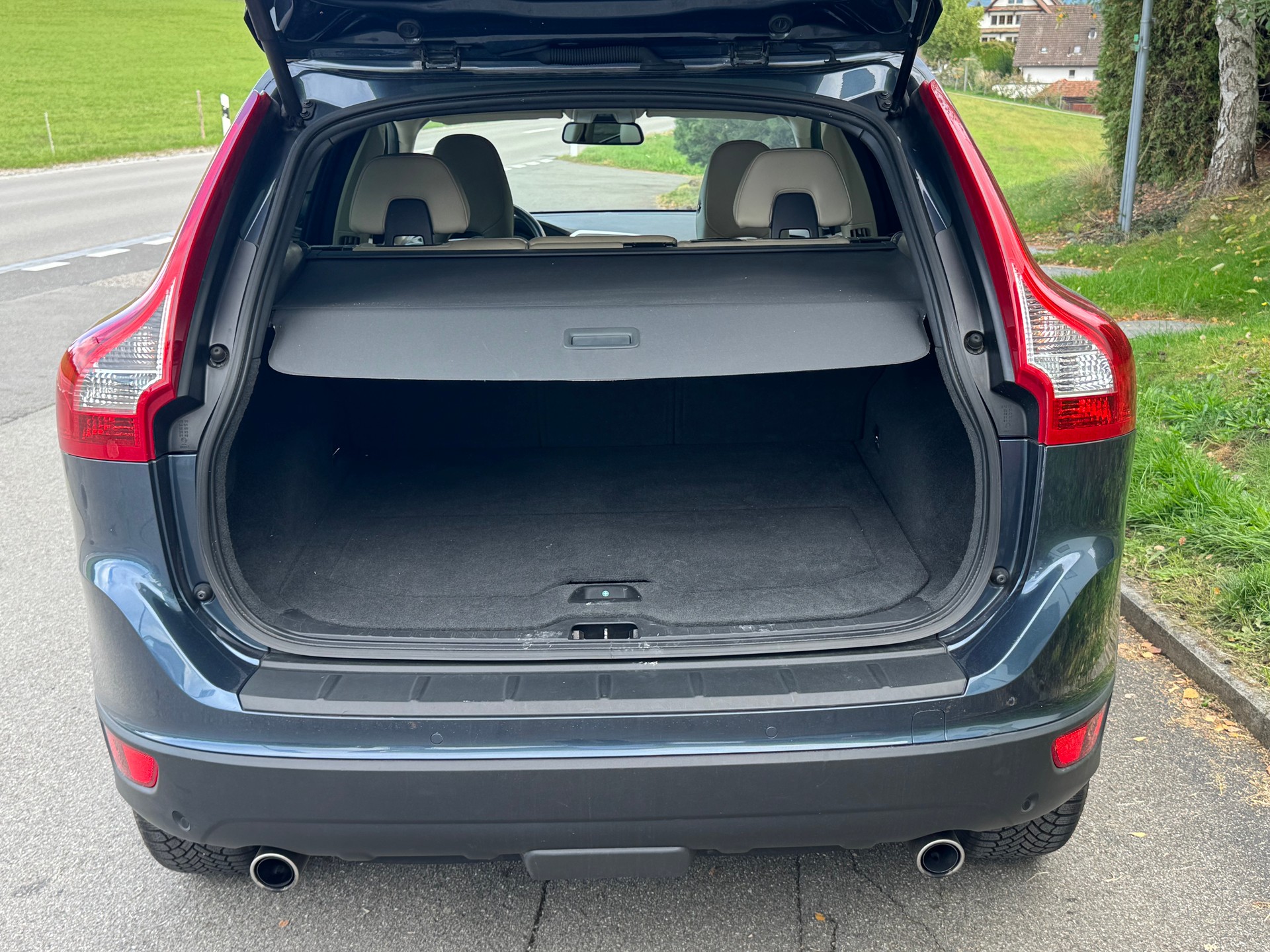 VOLVO XC60 D3 AWD Summum Geartronic-image-6