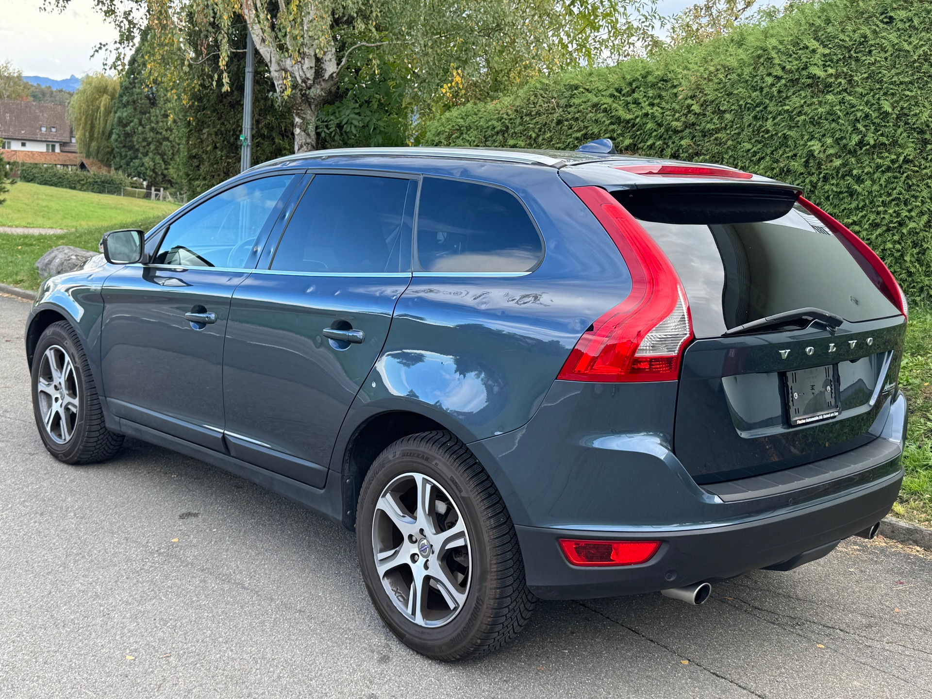 VOLVO XC60 D3 AWD Summum Geartronic-image-4