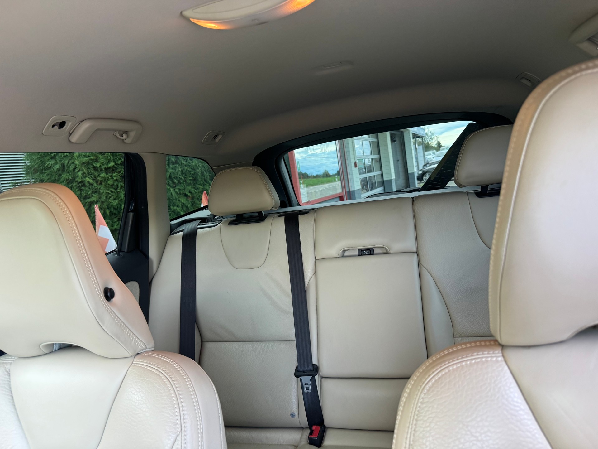 VOLVO XC60 D3 AWD Summum Geartronic-image-14