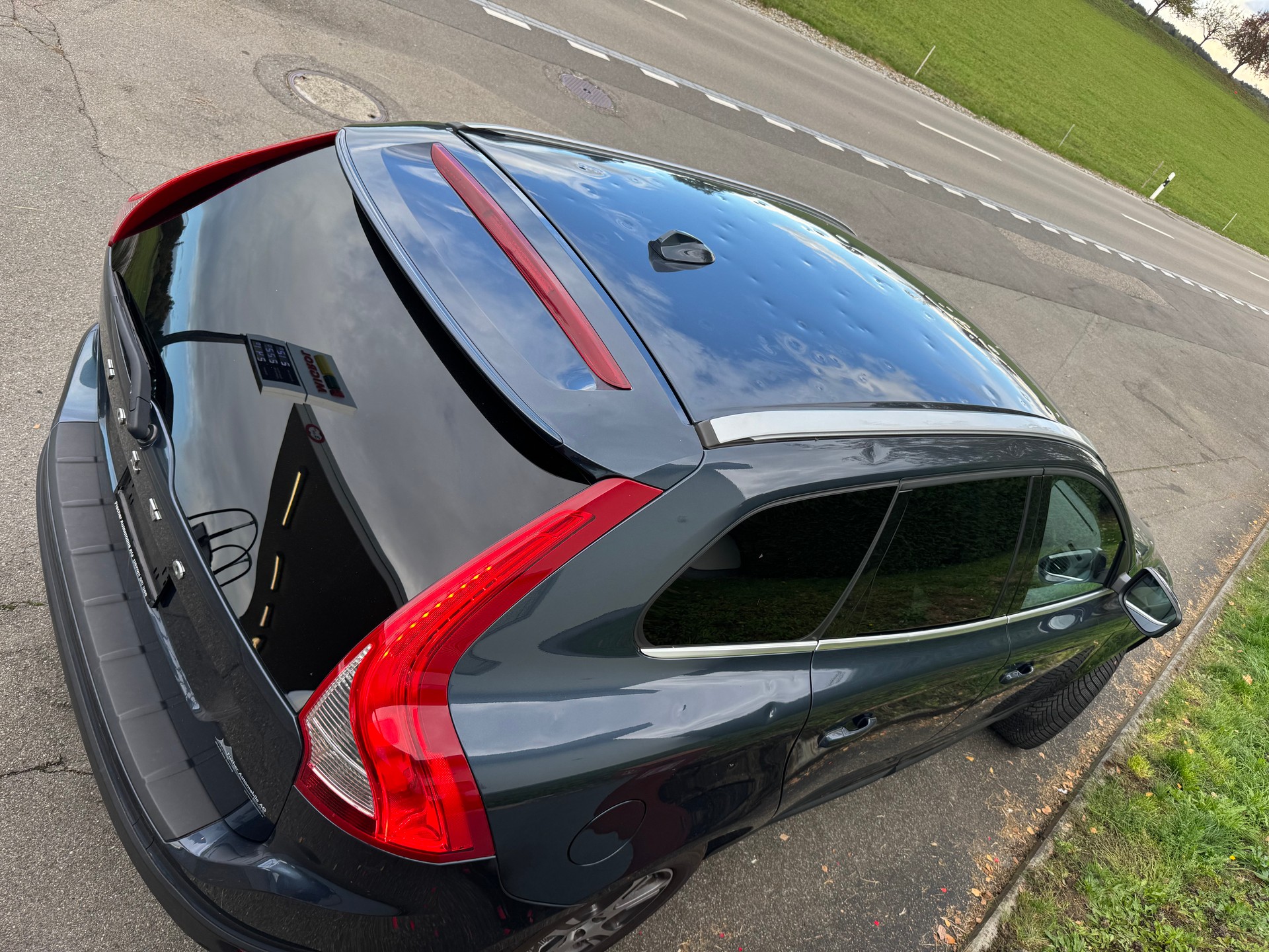 VOLVO XC60 D3 AWD Summum Geartronic-image-15