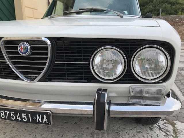 ALFA ROMEO Giulia 2000 Berlina-image-8