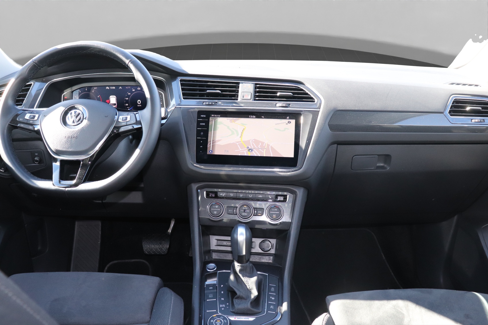 VW Tiguan Allspace 2.0TSI Highline 4Motion DSG-image-7