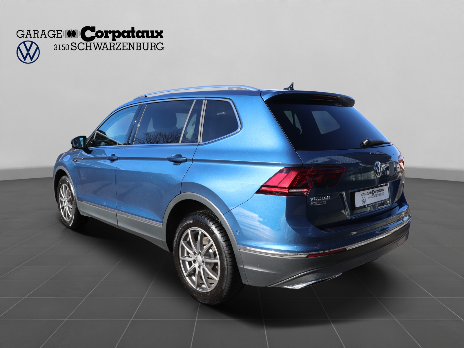 VW Tiguan Allspace 2.0TSI Highline 4Motion DSG-image-2