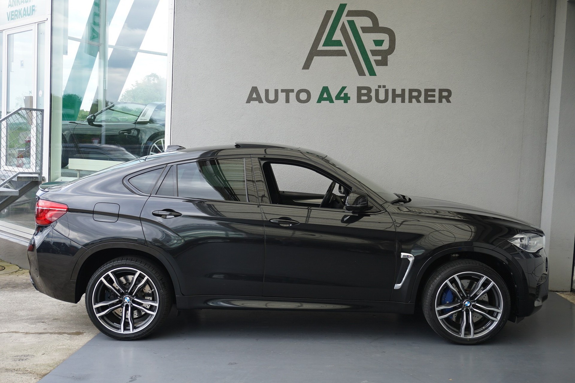 BMW X6M-image-4
