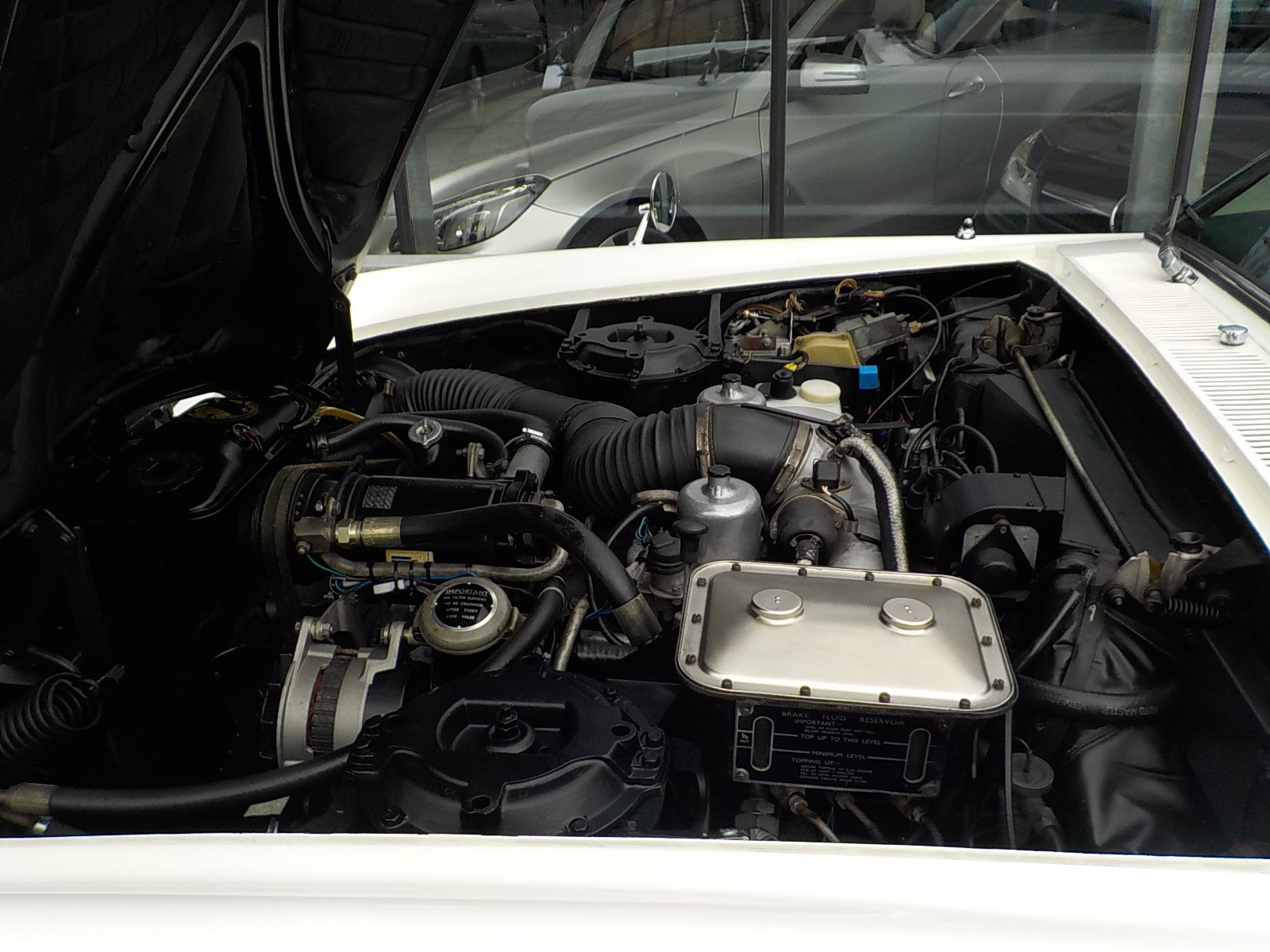 ROLLS-ROYCE Silver Shadow two door saloon-image-15