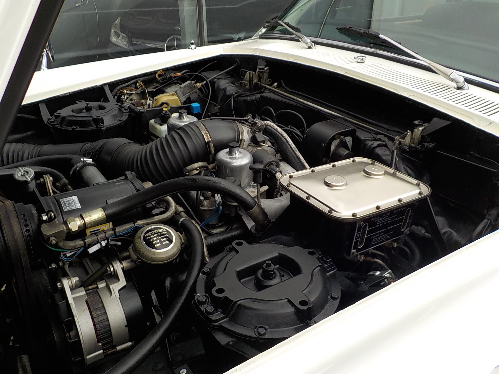 ROLLS-ROYCE Silver Shadow two door saloon-image-16