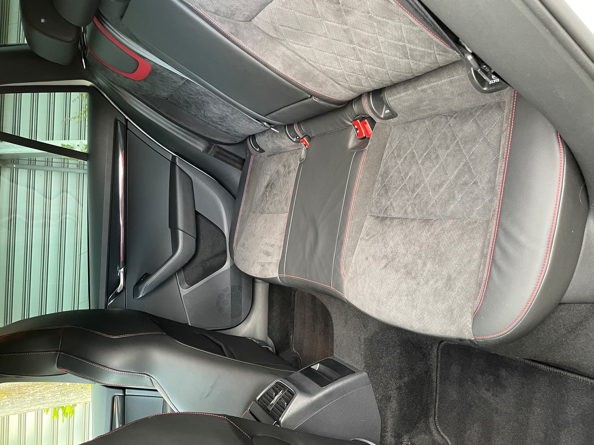 SKODA Octavia Combi 2.0 TSI RS DSG-image-5