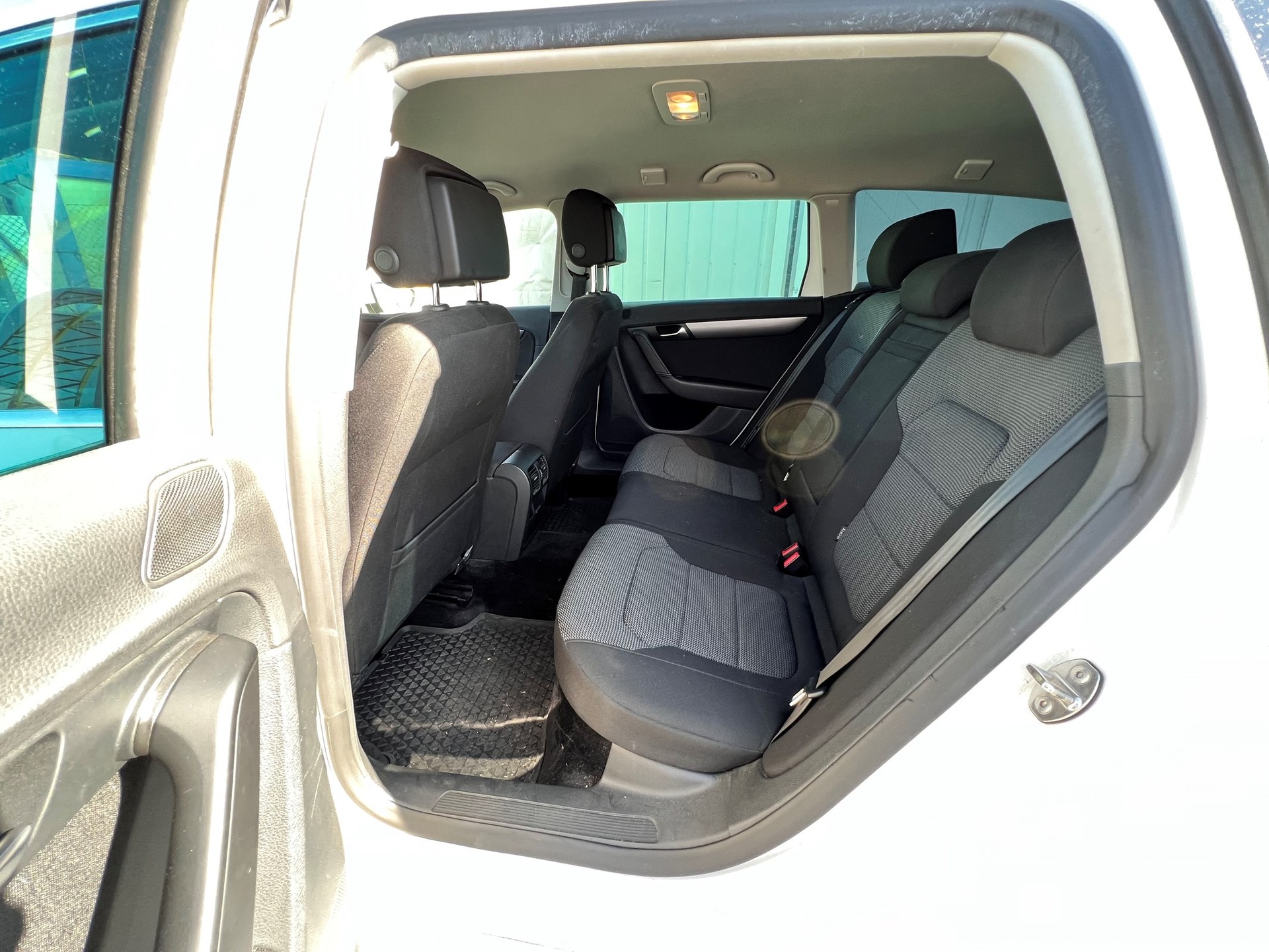VW Passat Variant 2.0 TDI BMT Comfortline 4MDSG-image-11
