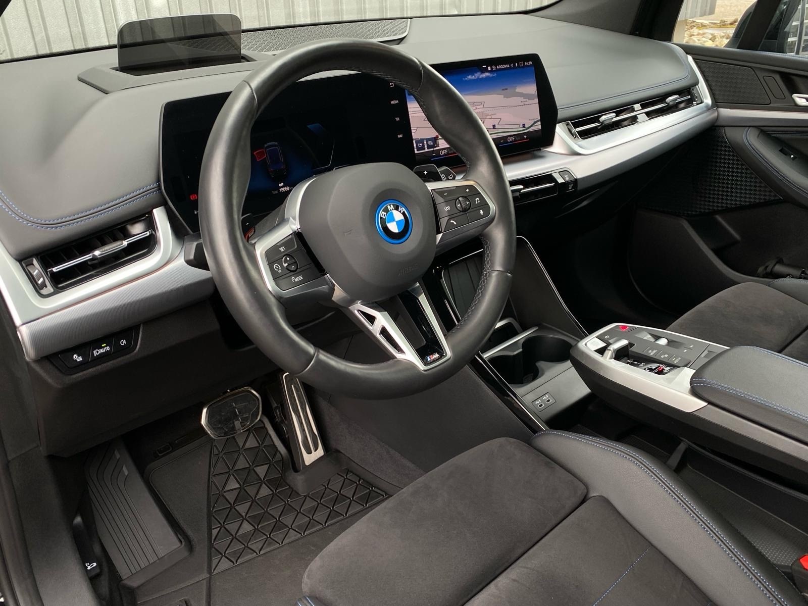 BMW 230e xDrive Active Tourer M Sport-image-8